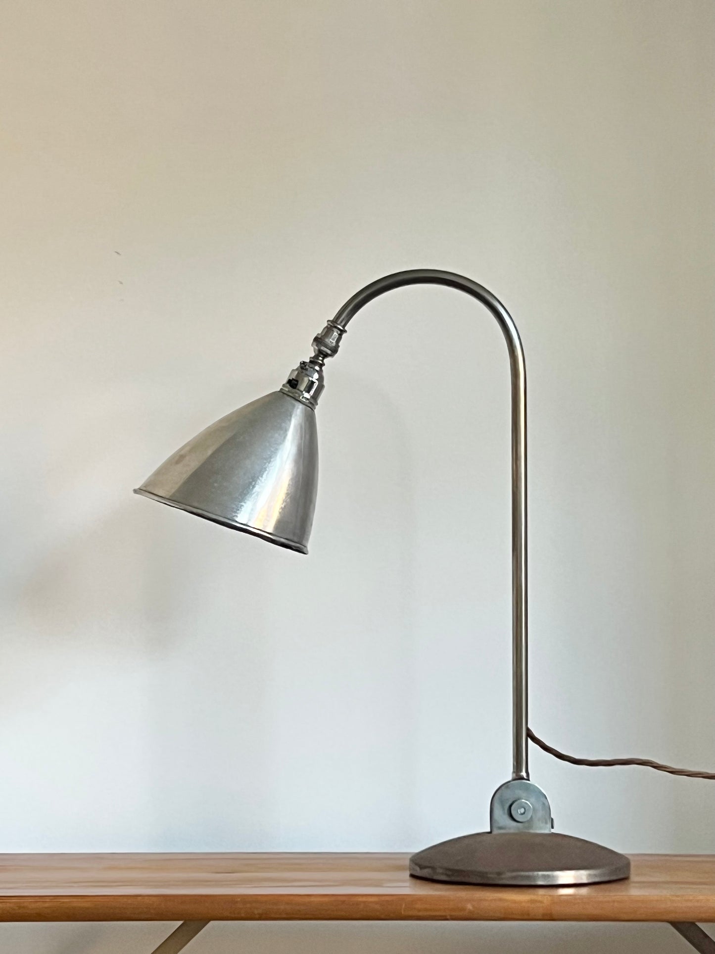 Vintage Early Original Bauhaus Modernist Bestlite BL2 Table Lamp