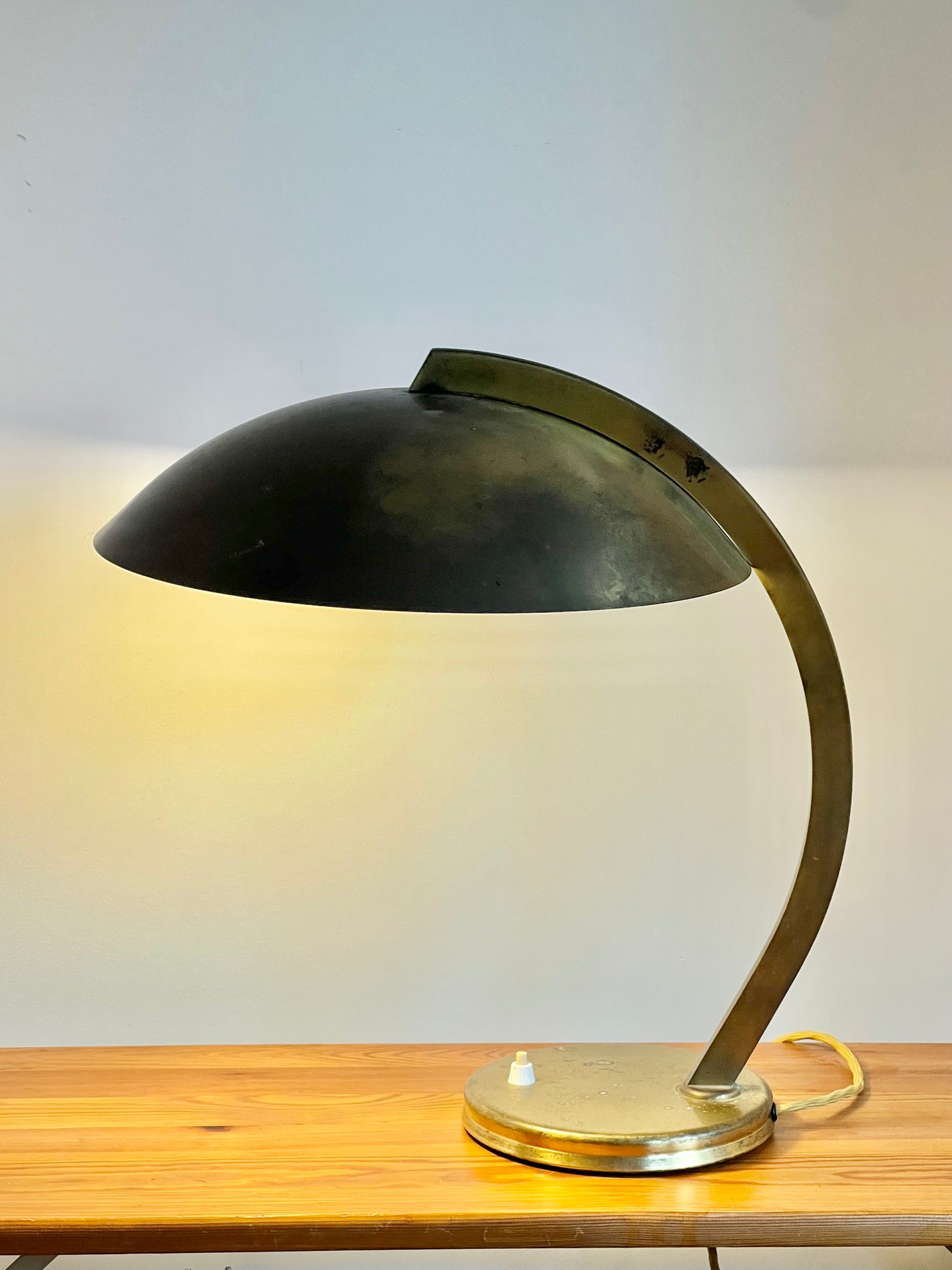 Vintage Art Deco Bauhaus Hillebrand Brass Table Lamp
