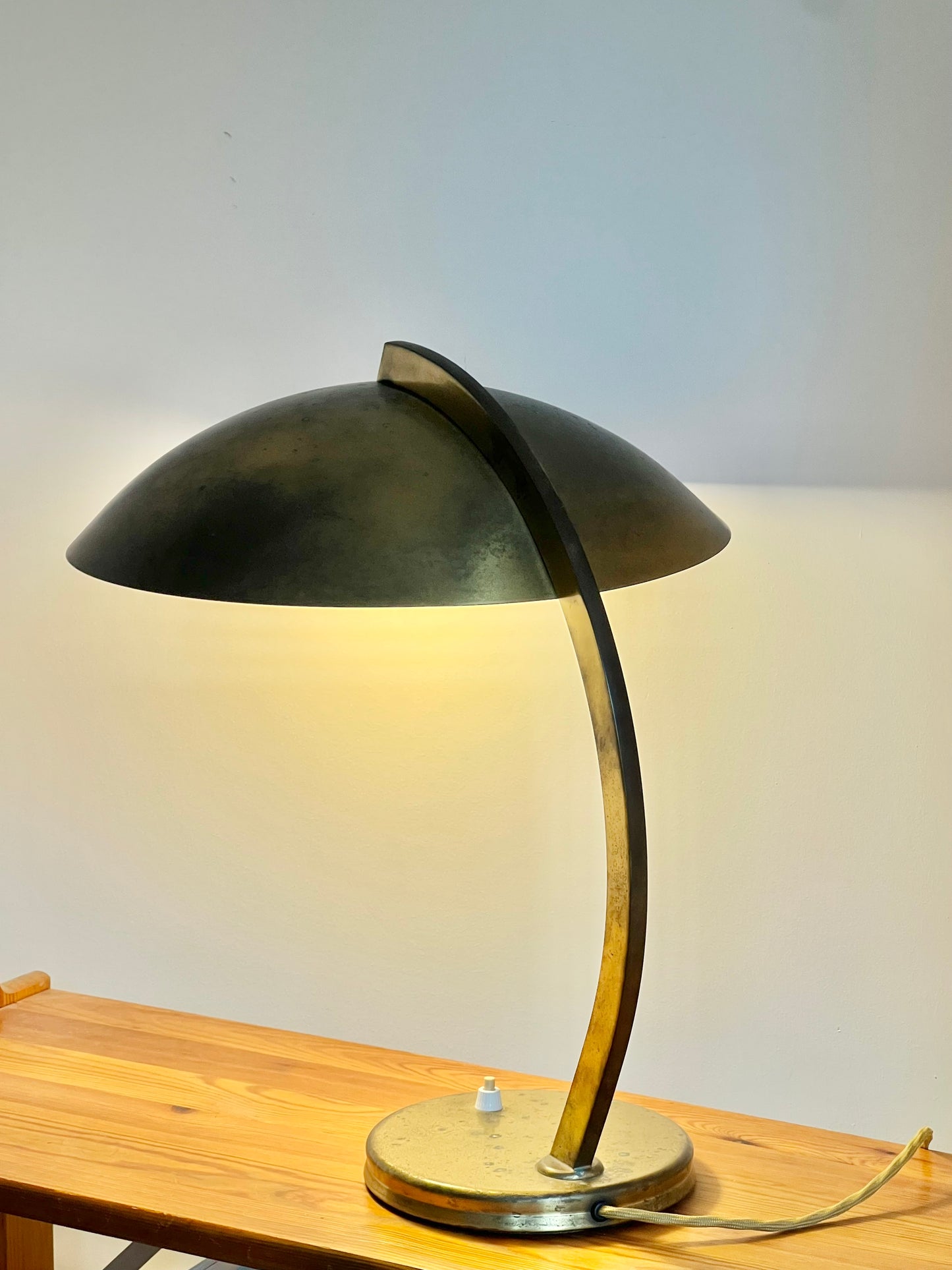 Vintage Art Deco Bauhaus Hillebrand Brass Table Lamp