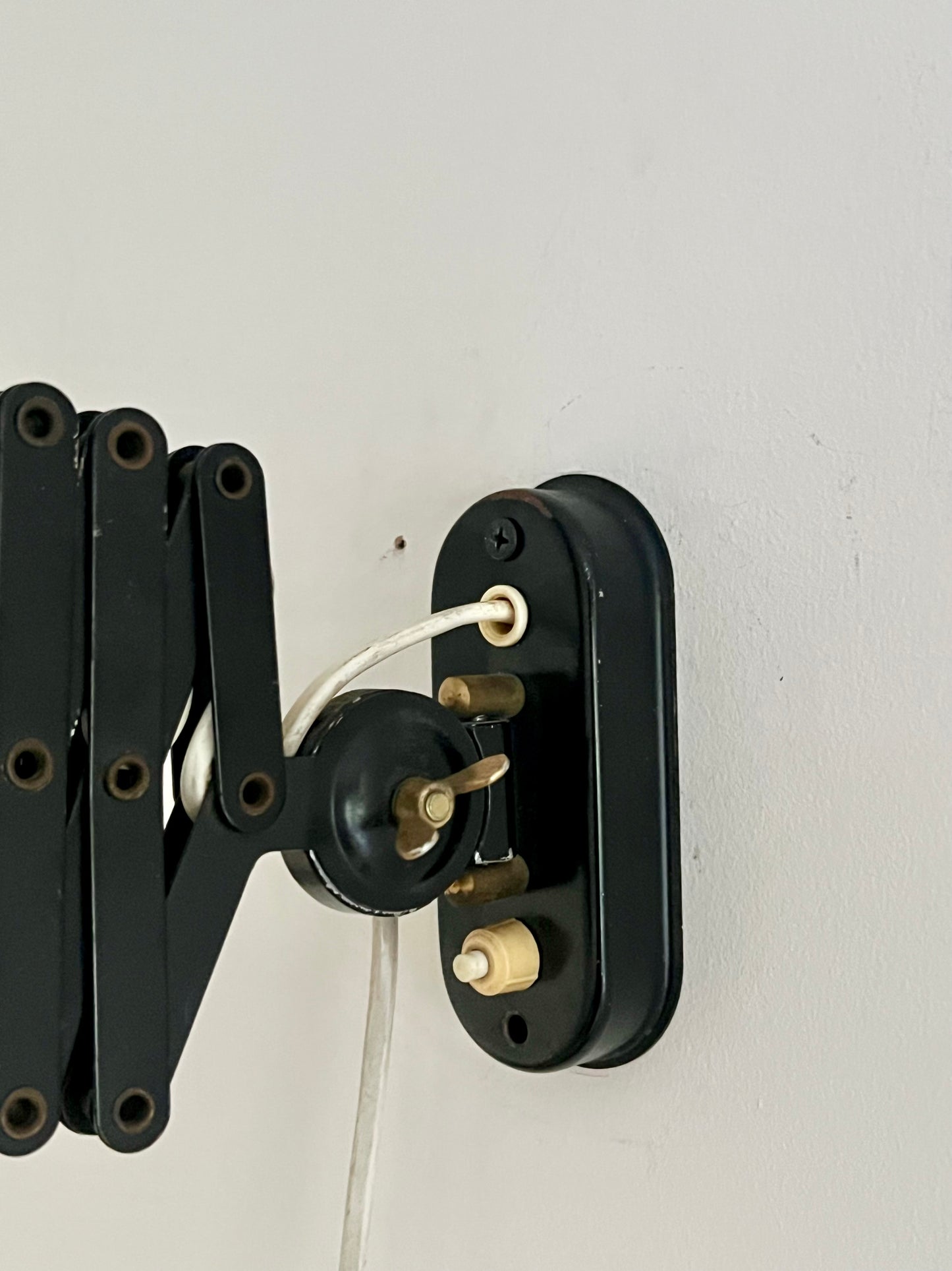 Mid Century Scissor Wall lamp