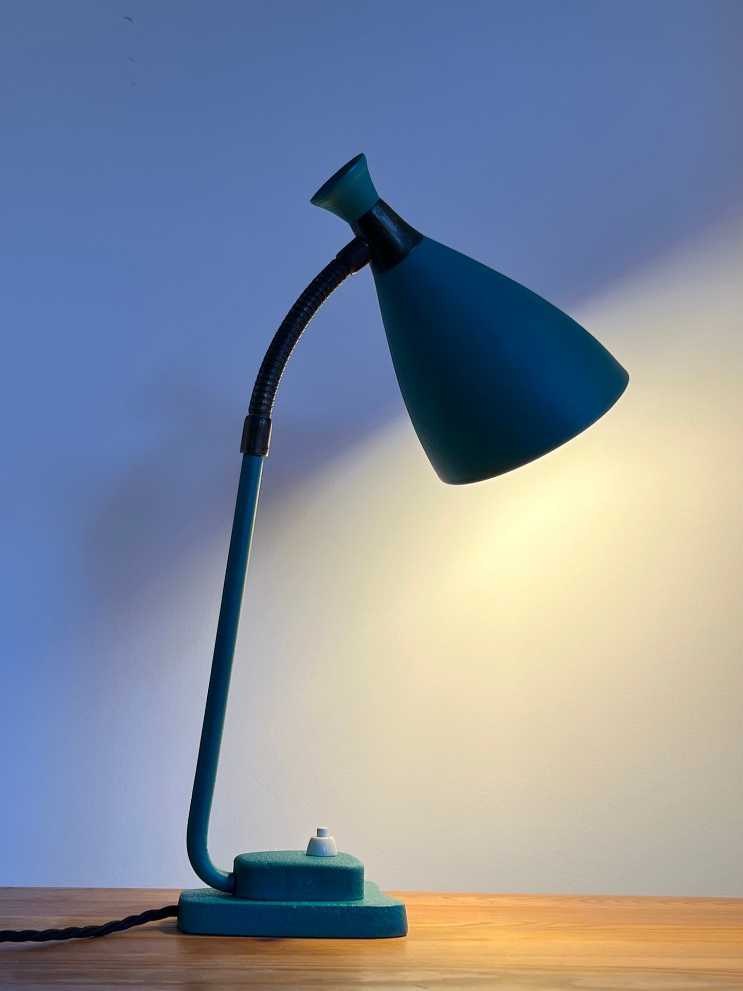 Mid century Turquoise Diabolo Desk Lamp