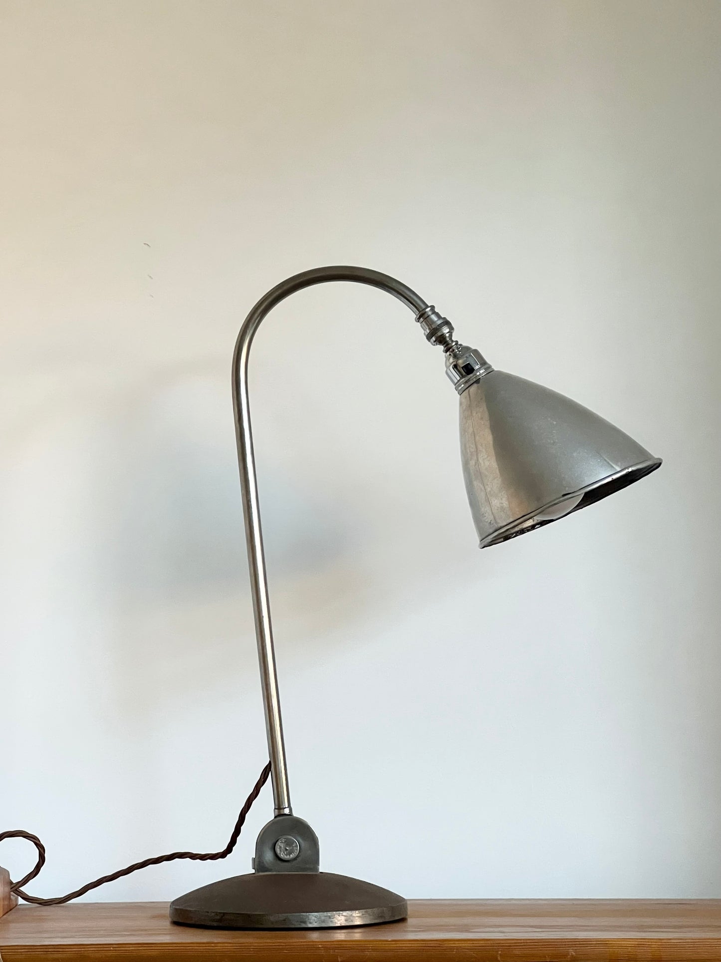 Vintage Early Original Bauhaus Modernist Bestlite BL2 Table Lamp