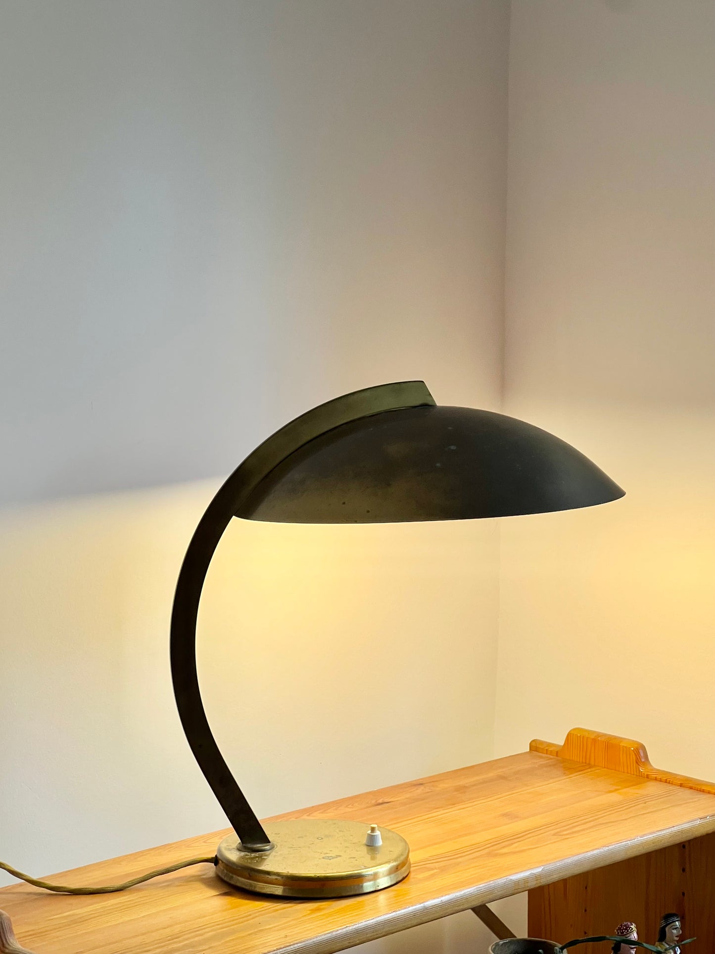 Vintage Art Deco Bauhaus Hillebrand Brass Table Lamp