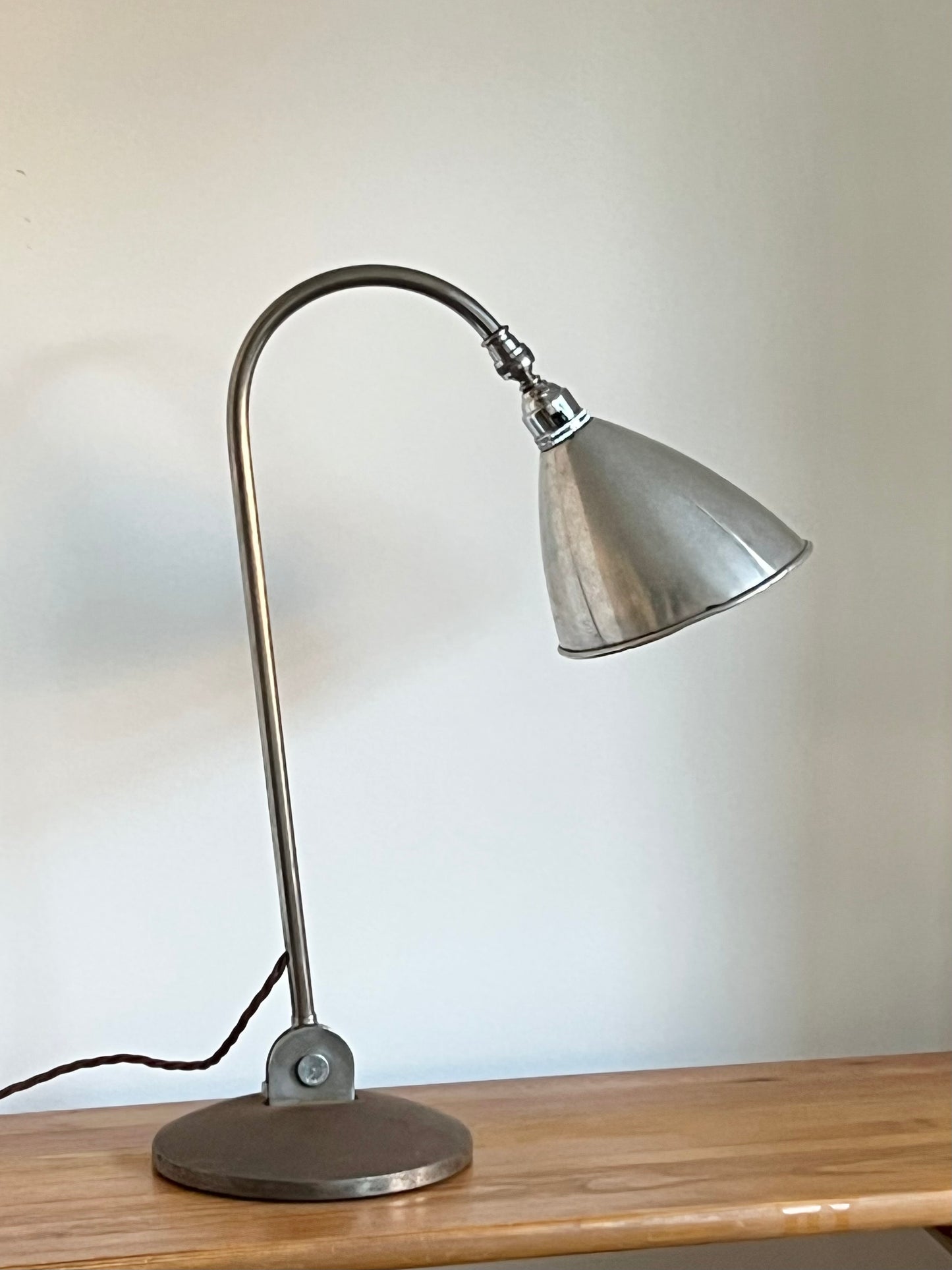 Vintage Early Original Bauhaus Modernist Bestlite BL2 Table Lamp