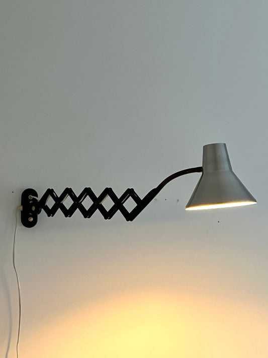 Mid Century Scissor Wall lamp