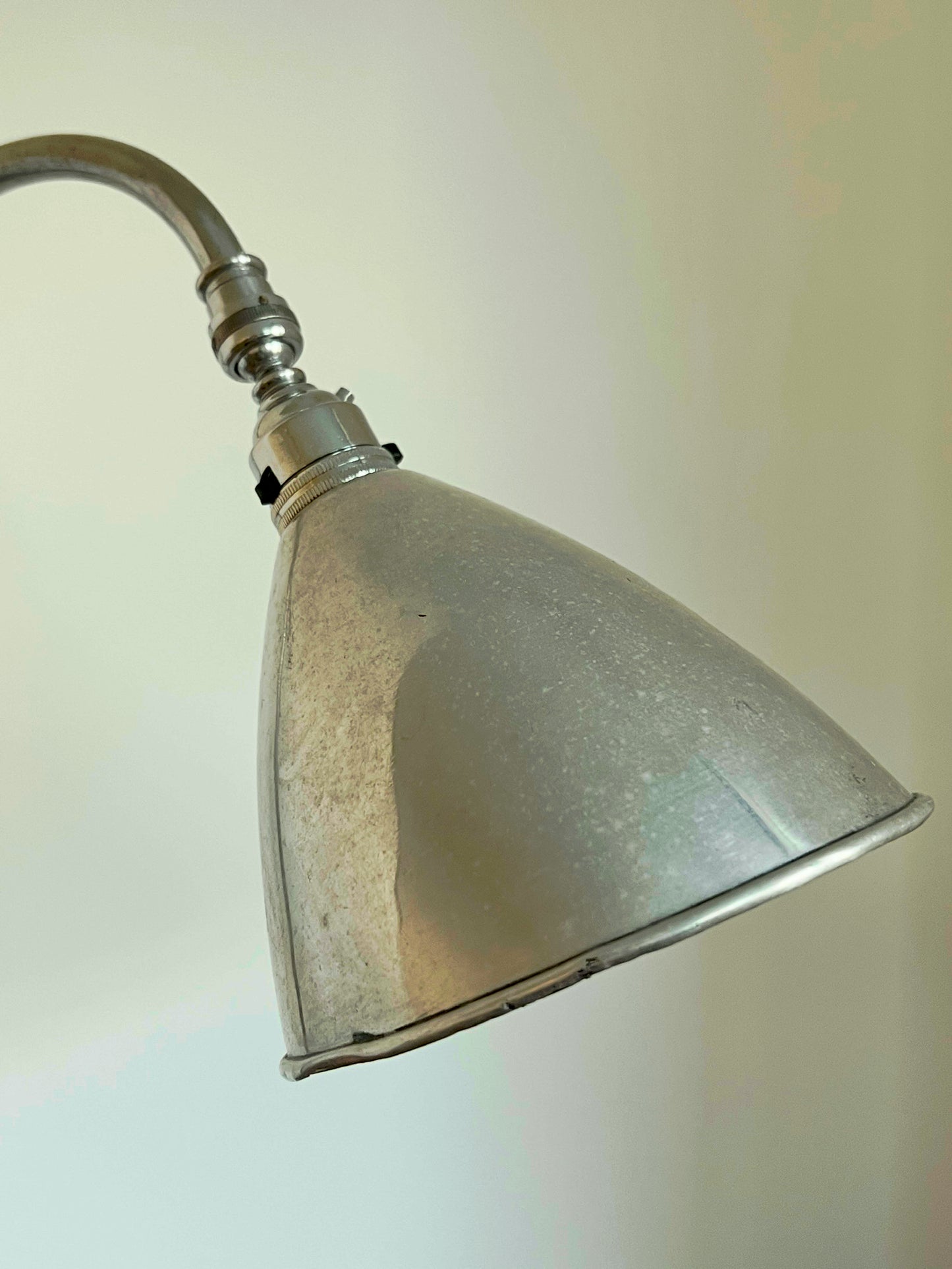 Vintage Early Original Bauhaus Modernist Bestlite BL2 Table Lamp