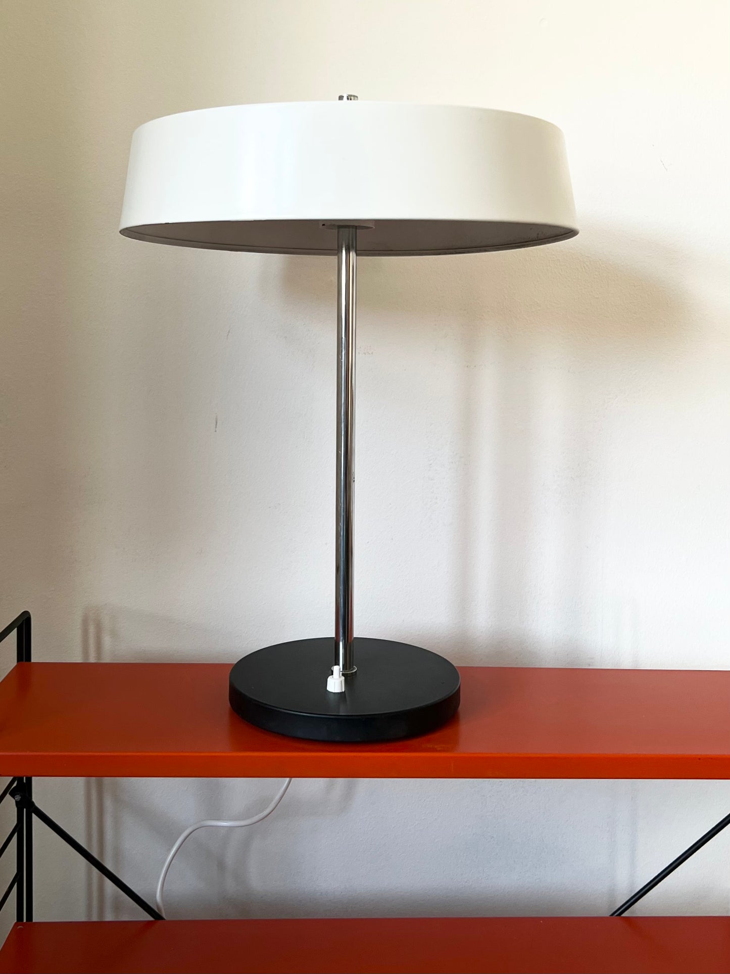 Mid Century Black & White President Table Lamp