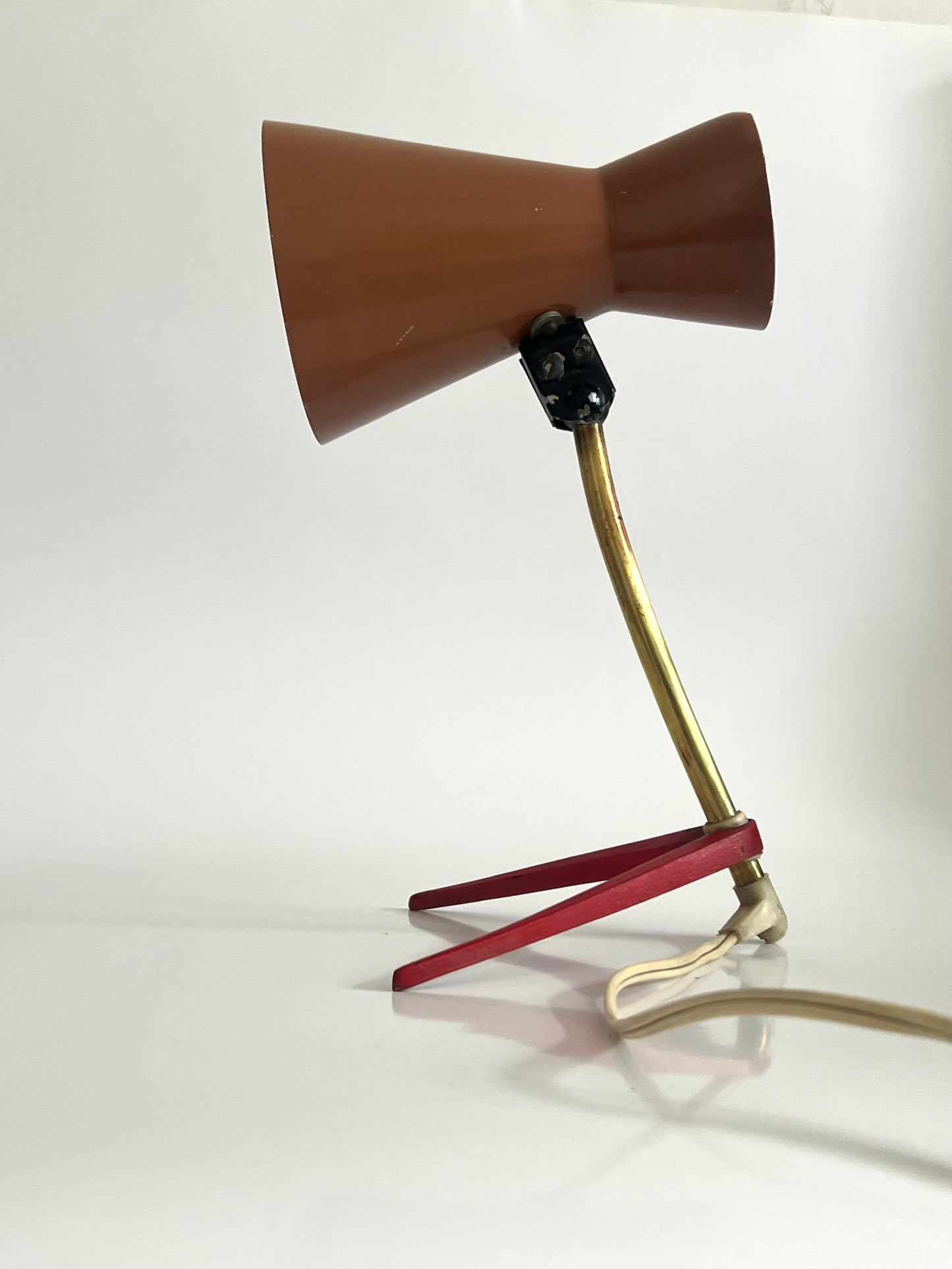 Mid Century Modern Diabolo Tripod Table Lamp