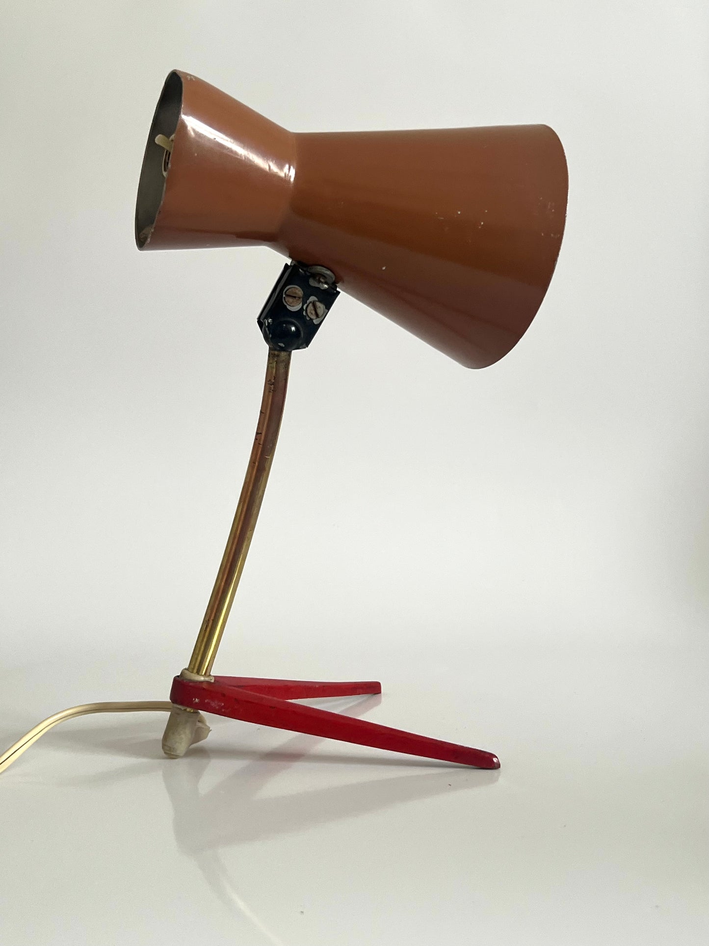 Mid Century Modern Diabolo Tripod Table Lamp