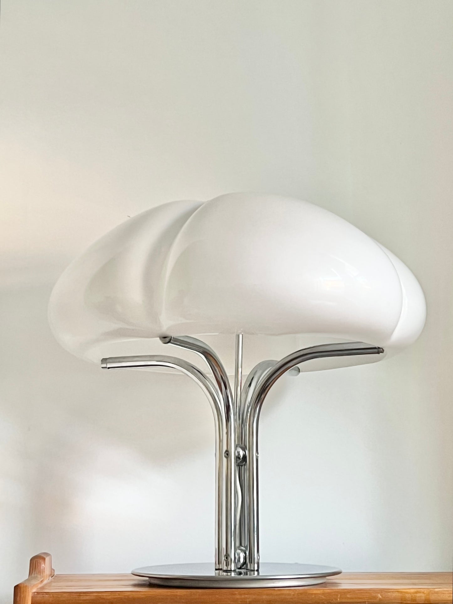 Mid-Century Modern Harvey Guzzini Quadrifoglio Table Lamp