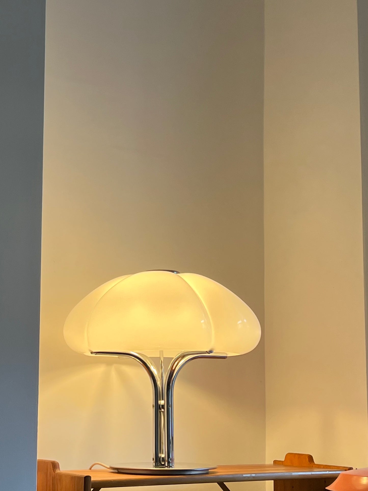 Mid-Century Modern Harvey Guzzini Quadrifoglio Table Lamp