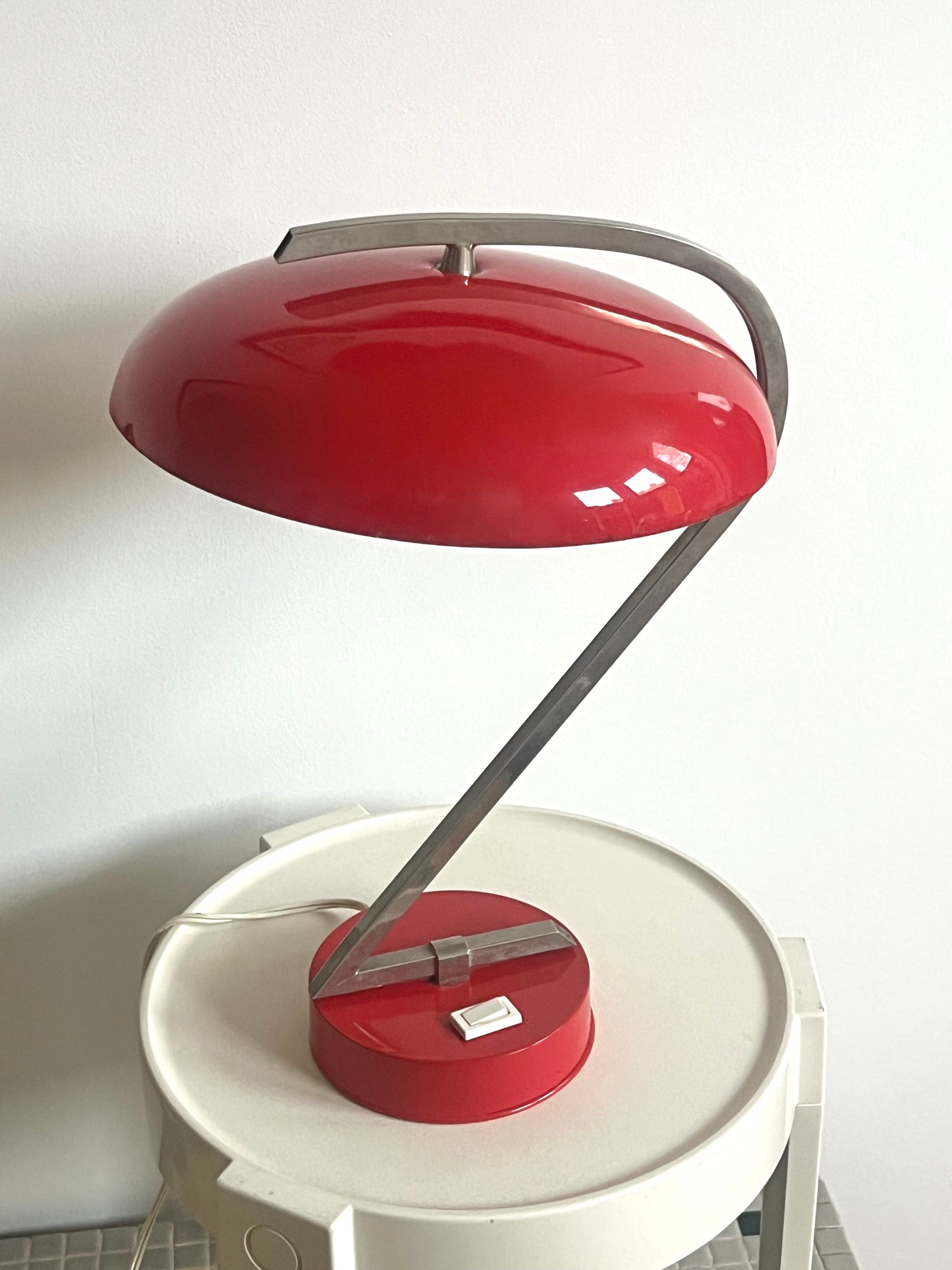 Mid Century Red UFO Saucer Table Lamp