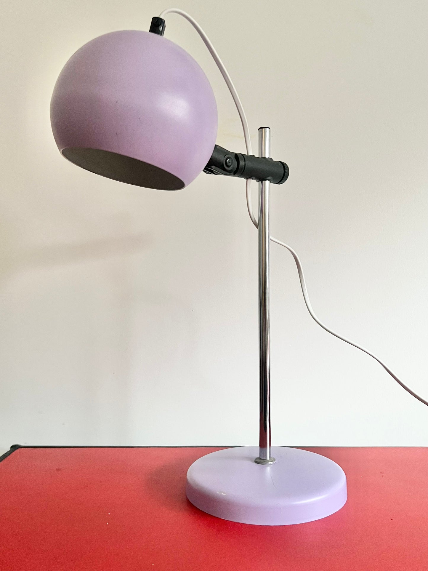 Mid Century Space Age Eyeball Lamp