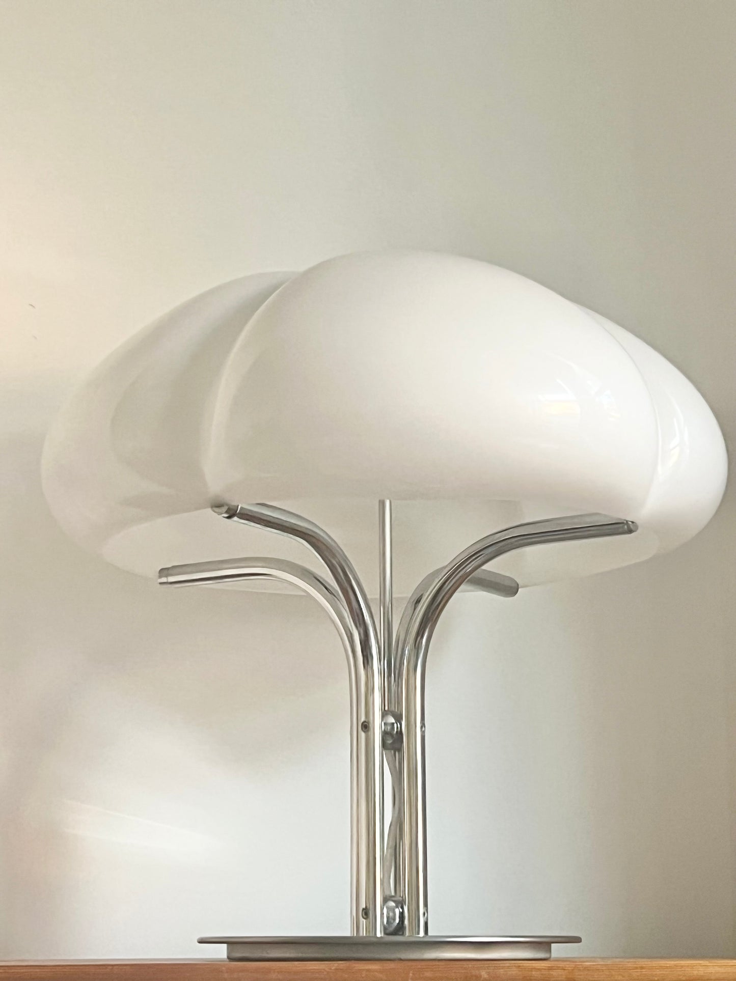 Mid-Century Modern Harvey Guzzini Quadrifoglio Table Lamp