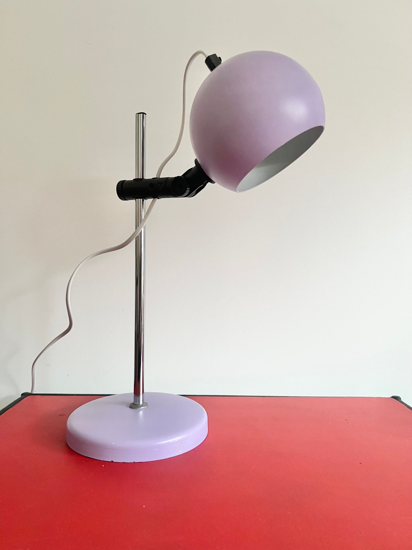 Mid Century Space Age Eyeball Lamp