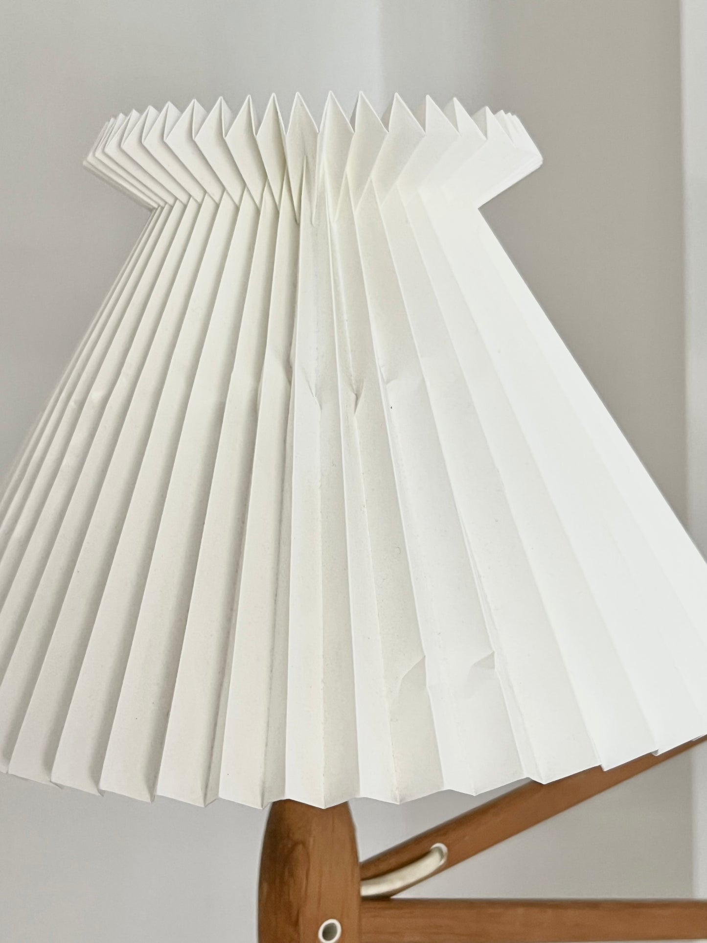 Le Klint 324 Scissor Wall Lamp