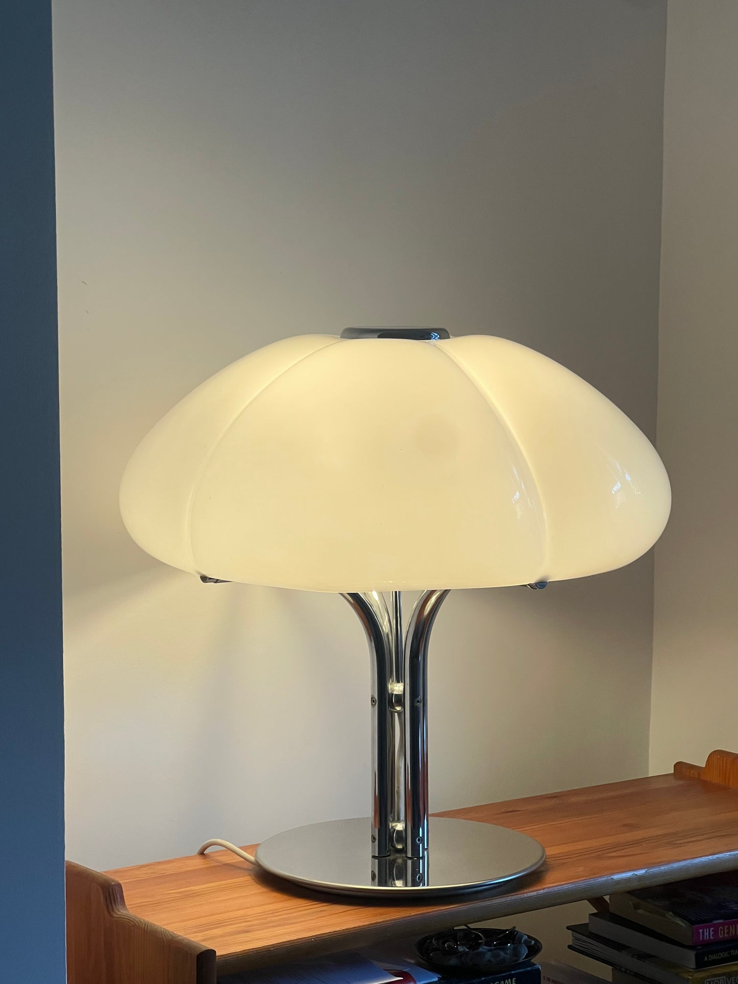 Mid-Century Modern Harvey Guzzini Quadrifoglio Table Lamp