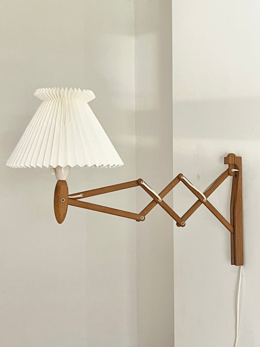 Le Klint 324 Scissor Wall Lamp