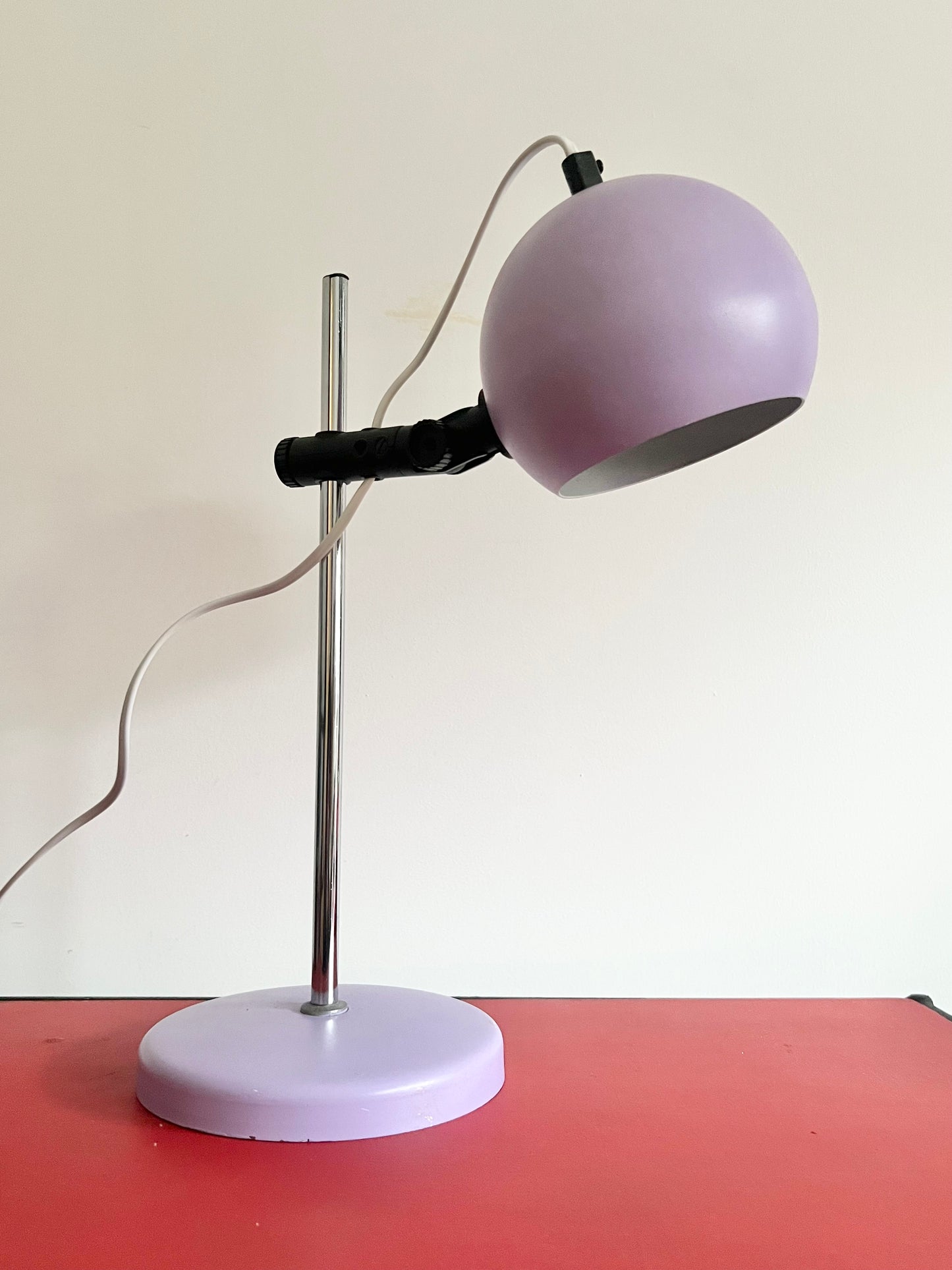 Mid Century Space Age Eyeball Lamp