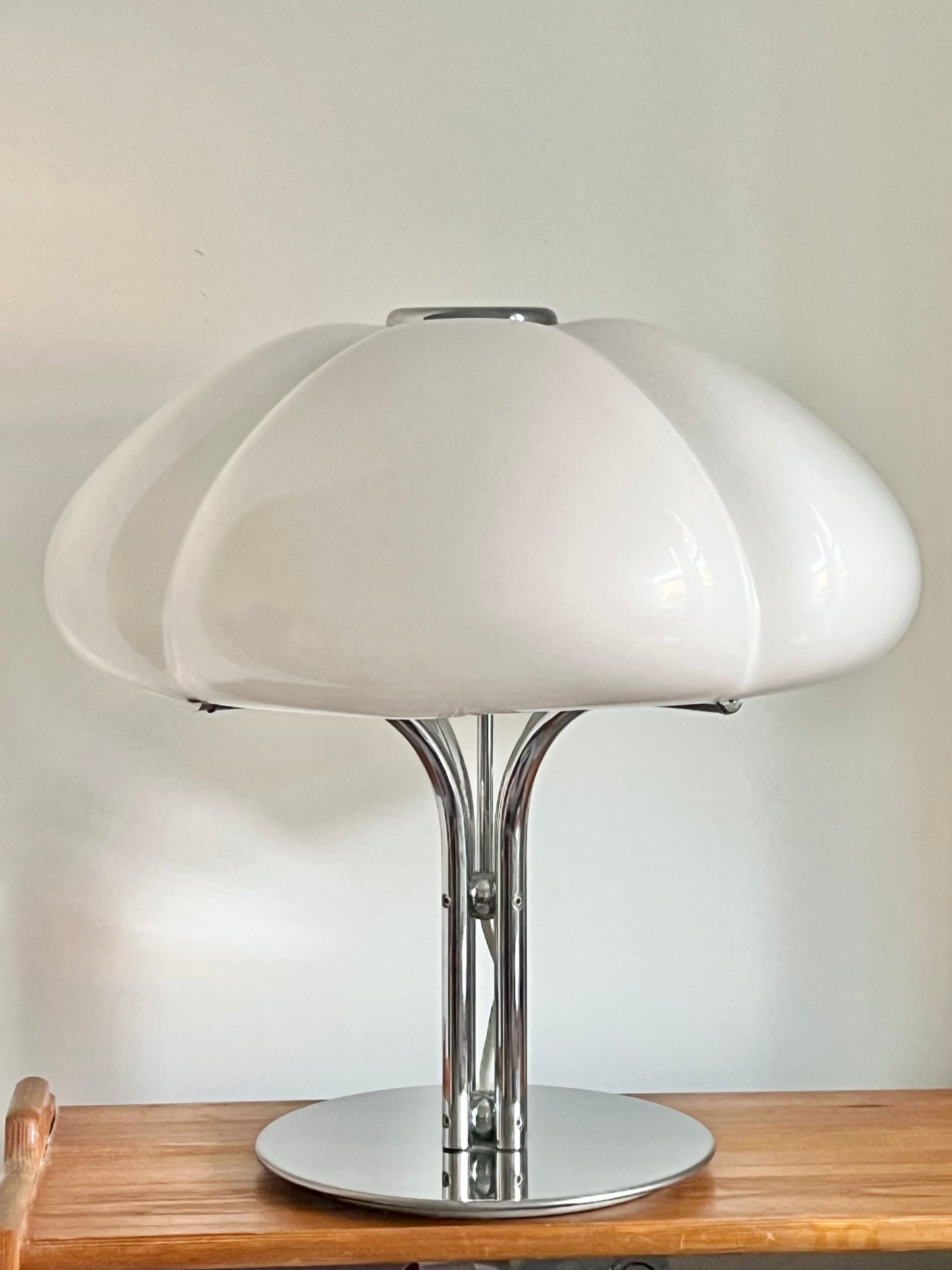 Mid-Century Modern Harvey Guzzini Quadrifoglio Table Lamp