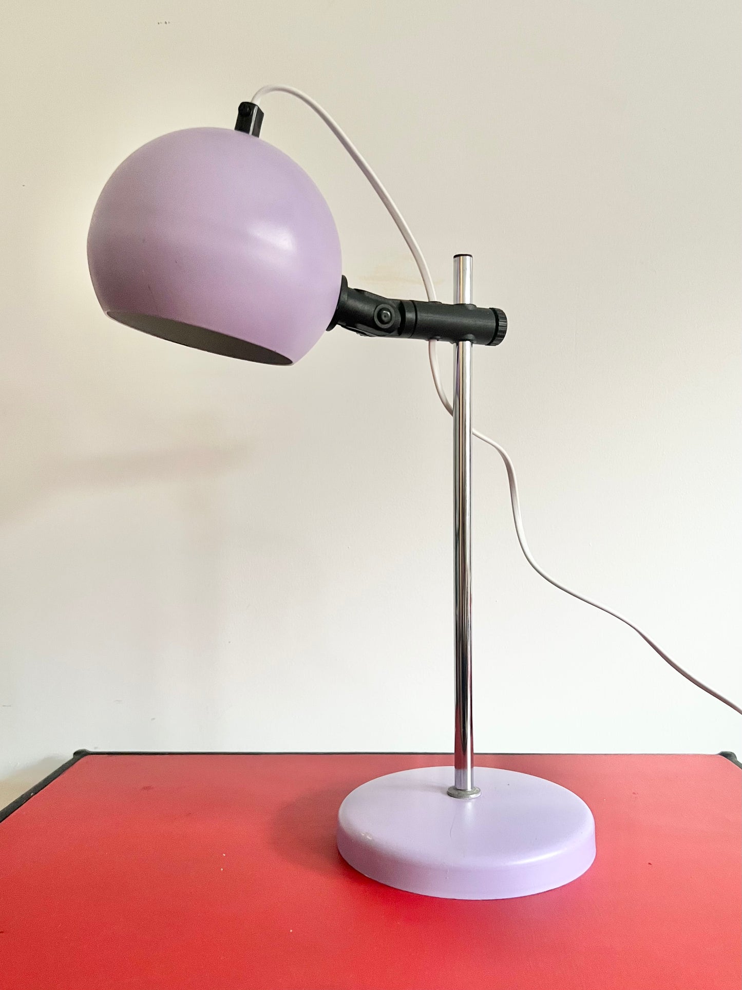 Mid Century Space Age Eyeball Lamp