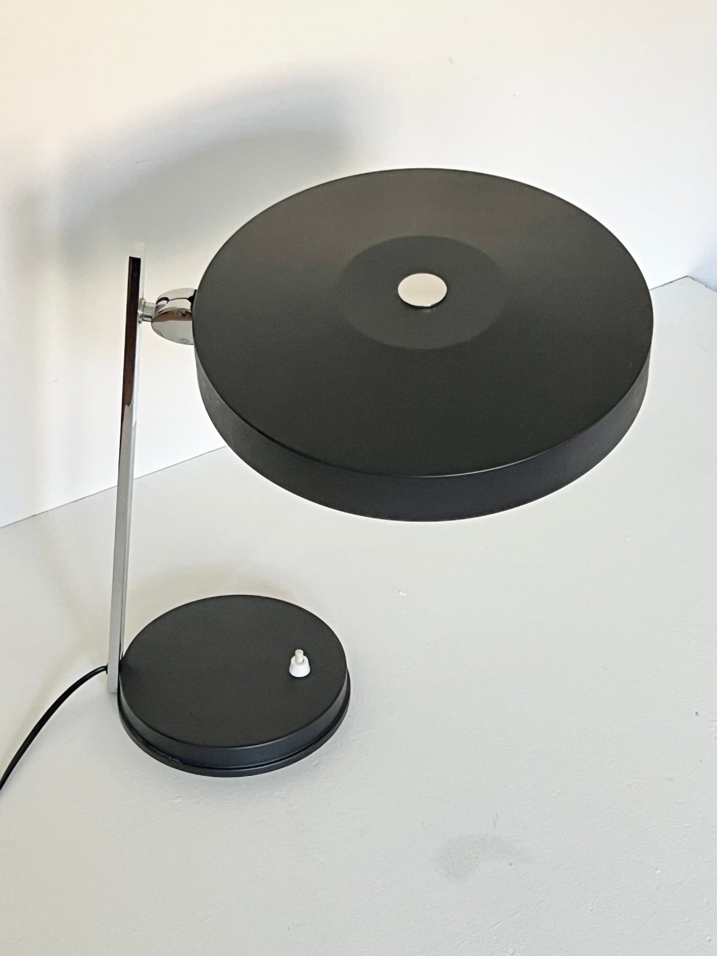 Mid Century Space Age President Table Lamp
