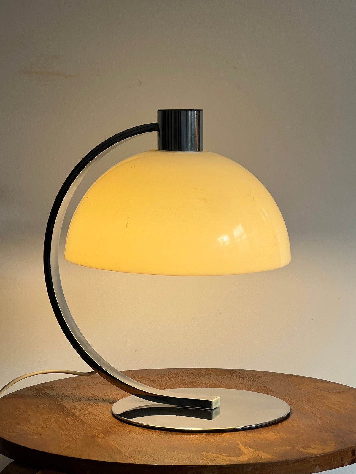 Mid Century 70’s Perspex & Chrome Table Lamp
