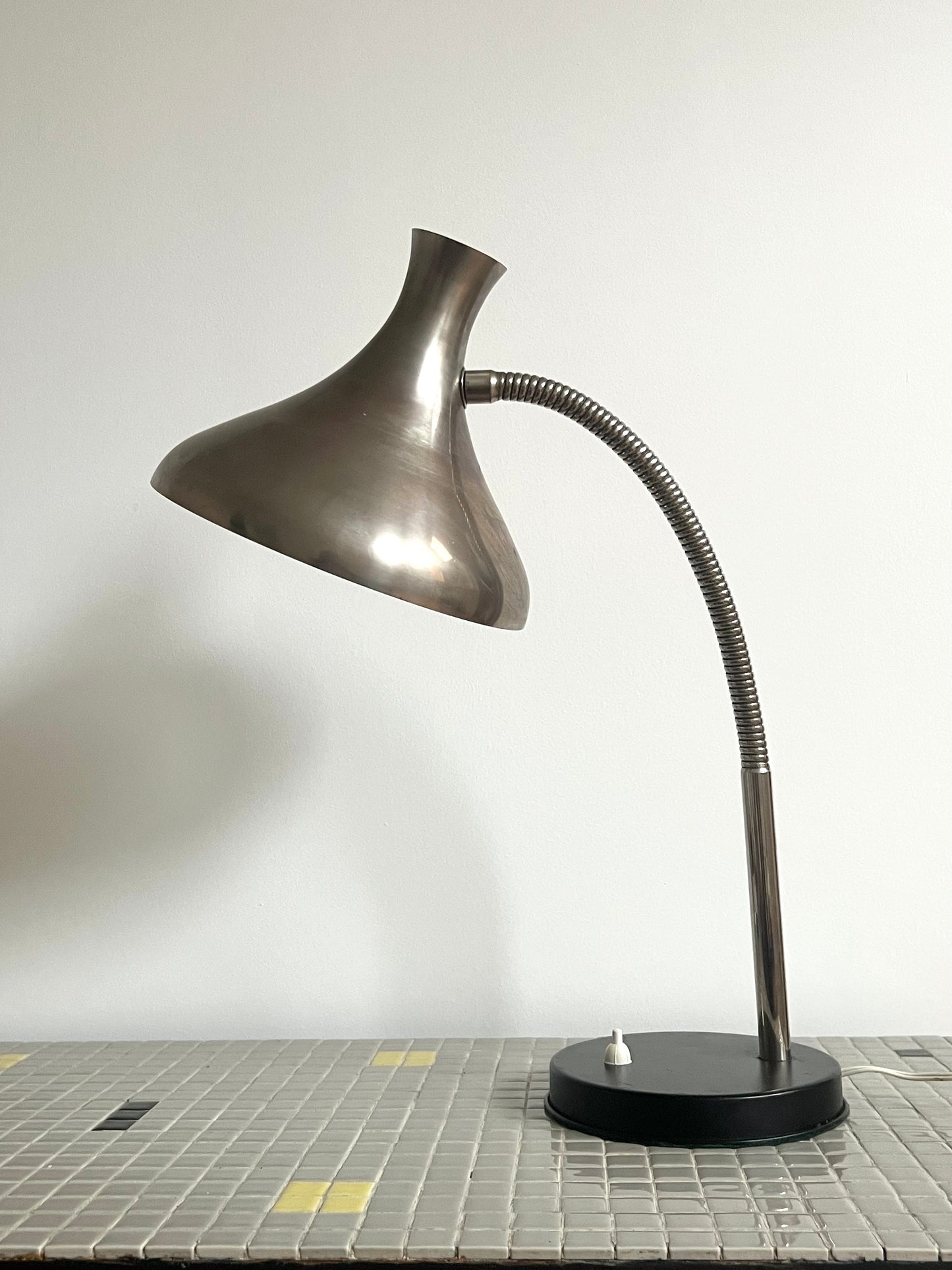 Mid Century Modern Diabolo Table lamp