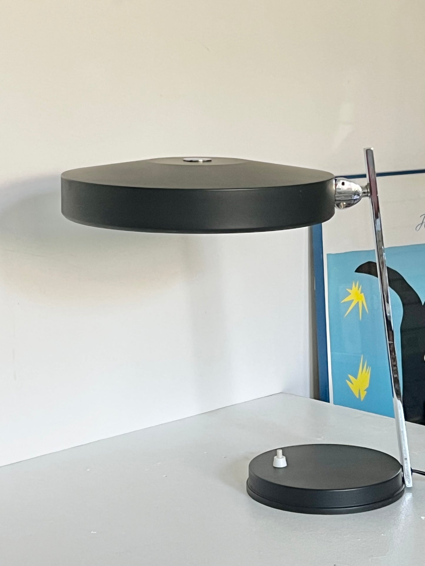 Mid Century Space Age President Table Lamp