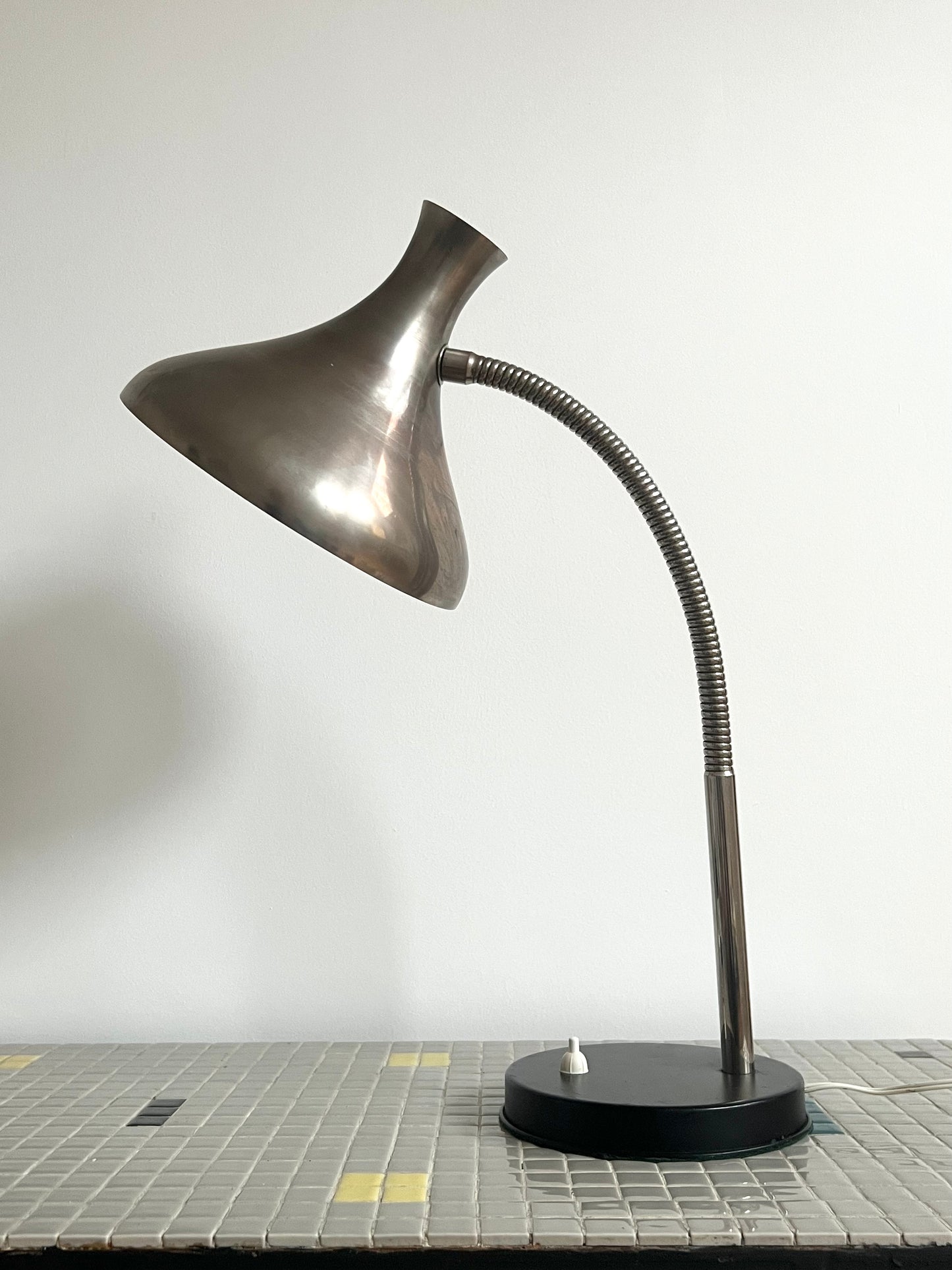 Mid Century Modern Diabolo Table lamp