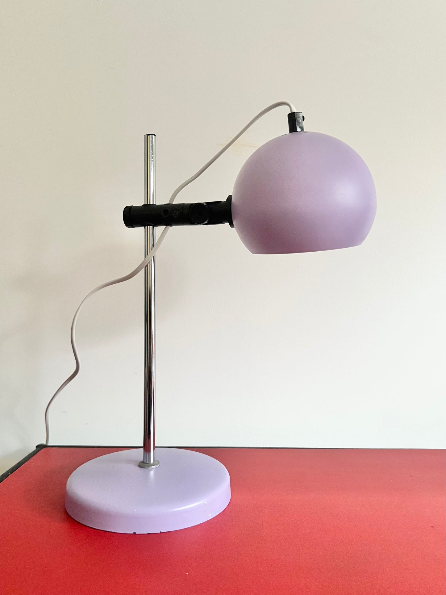Mid Century Space Age Eyeball Lamp