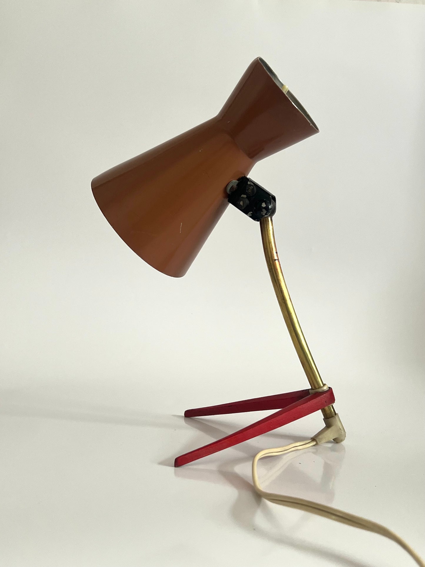 Mid Century Modern Diabolo Tripod Table Lamp