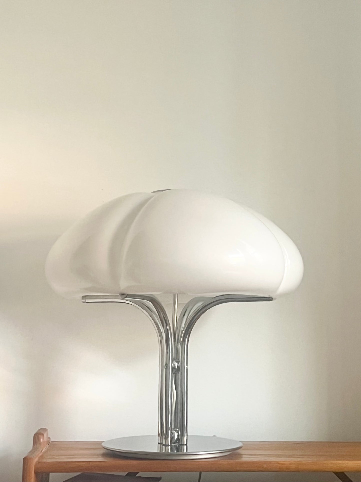 Mid-Century Modern Harvey Guzzini Quadrifoglio Table Lamp