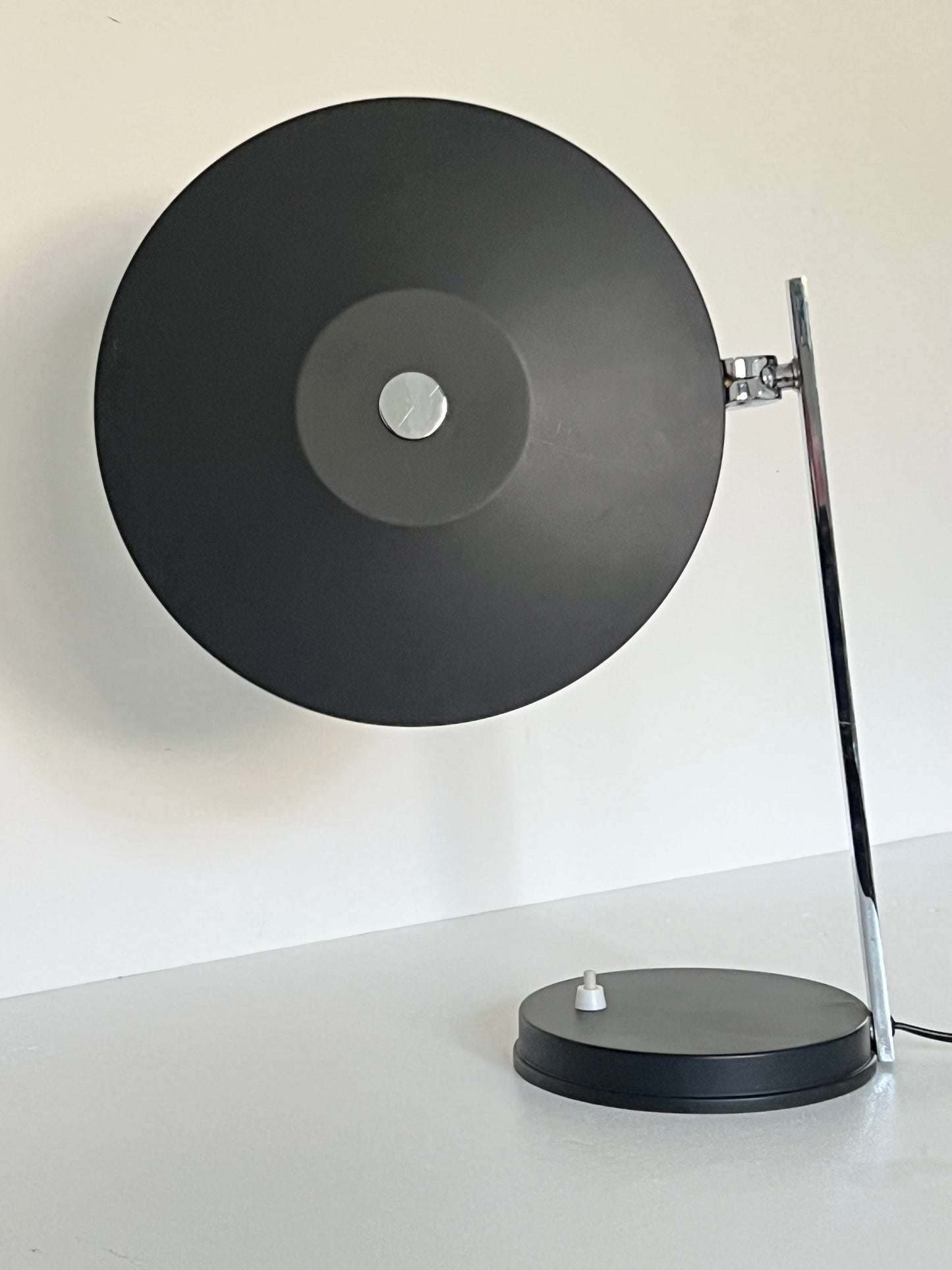 Mid Century Space Age President Table Lamp