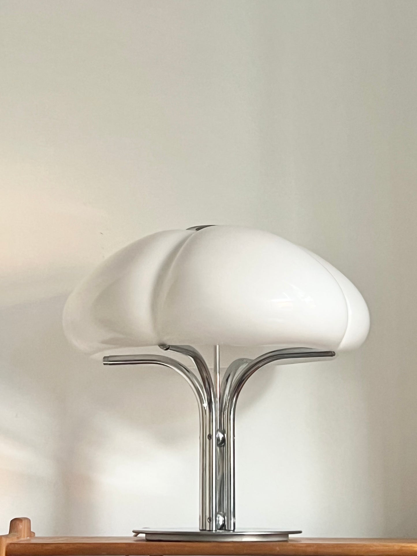 Mid-Century Modern Harvey Guzzini Quadrifoglio Table Lamp