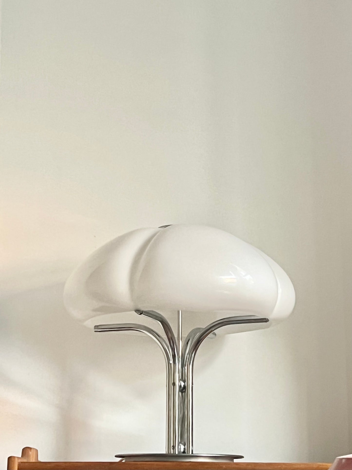 Mid-Century Modern Harvey Guzzini Quadrifoglio Table Lamp
