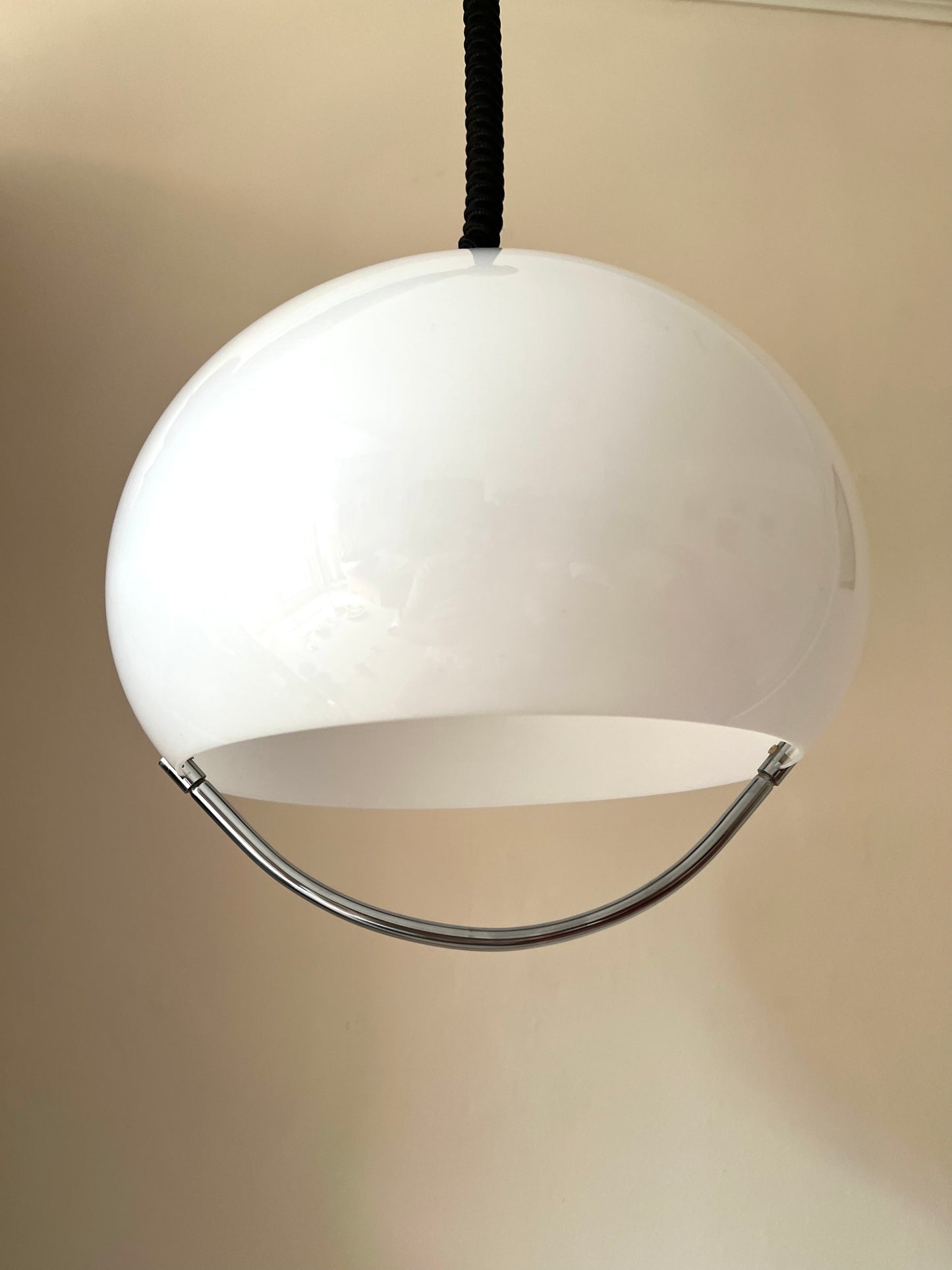 Harvey Guzzini ‘Jolly’ Rise & Fall Pendant Lamp