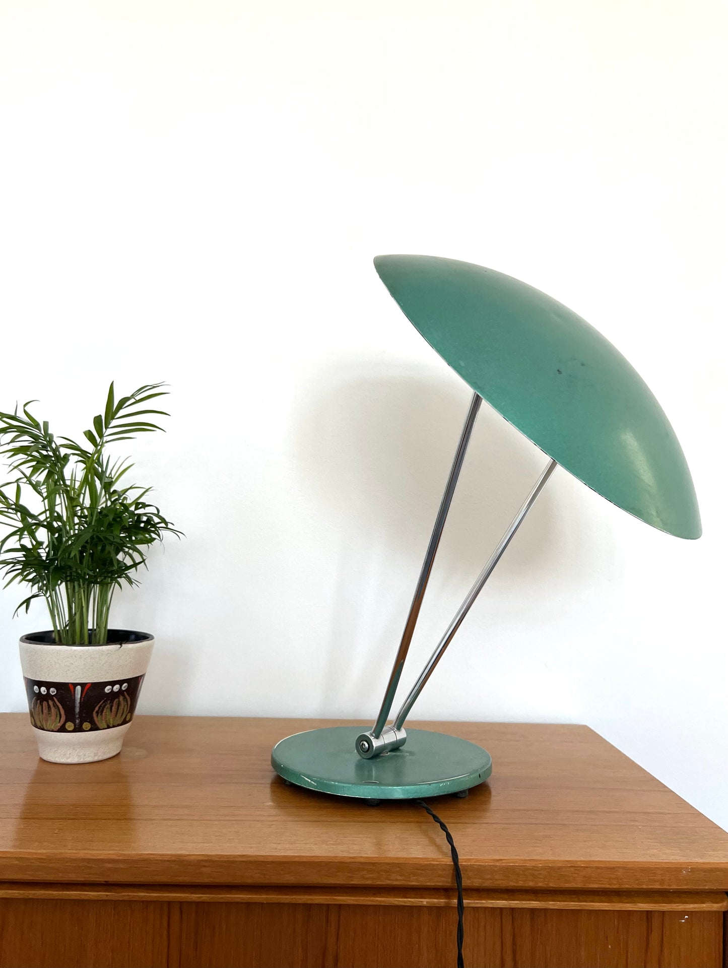 XL Space Age Mushroom/Flying Saucer Table Lamp