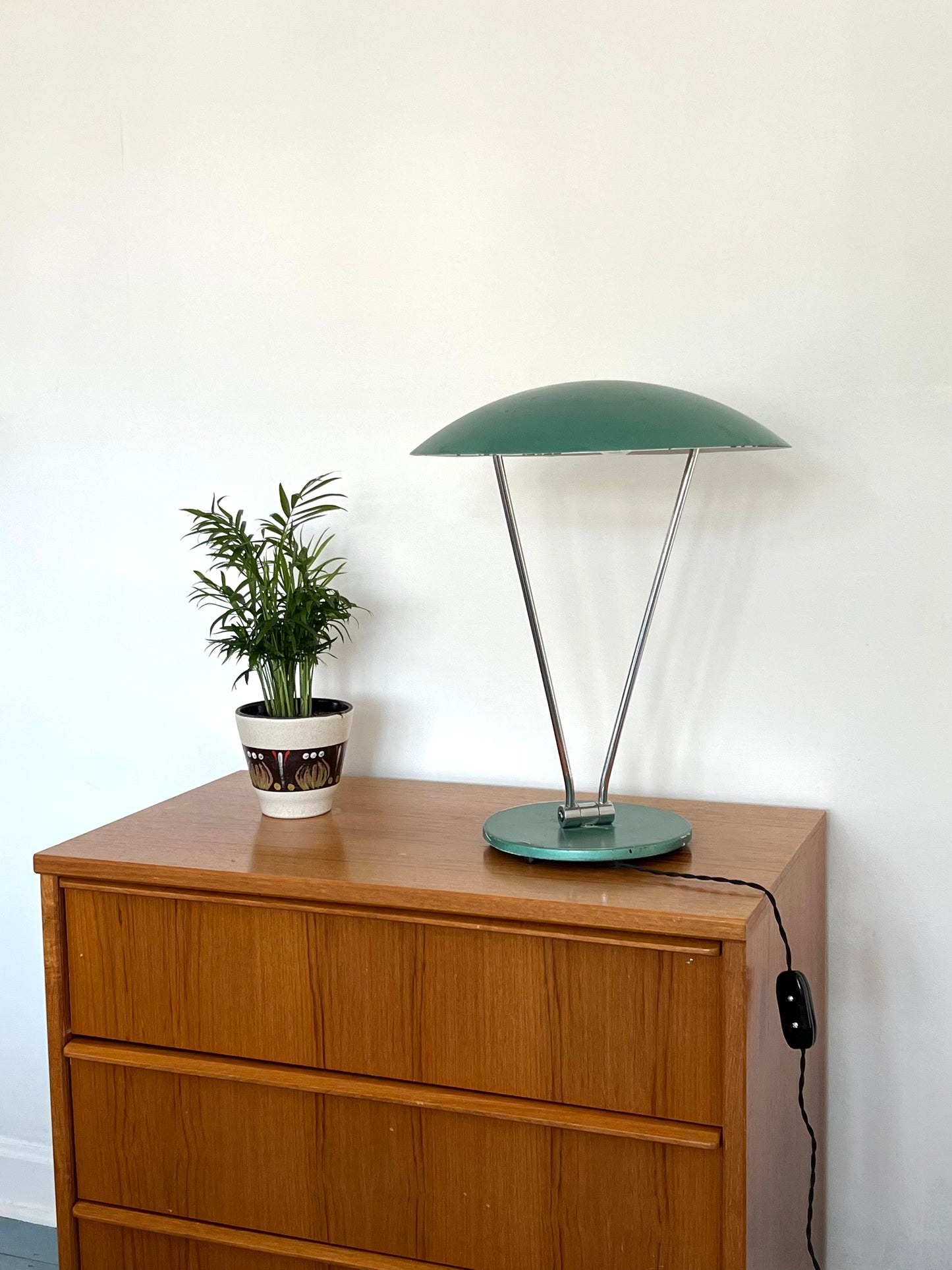 XL Space Age Mushroom/Flying Saucer Table Lamp