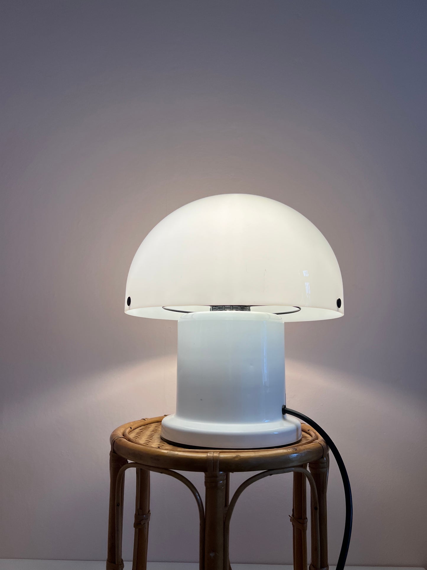 Mid Century White Mushroom lamp