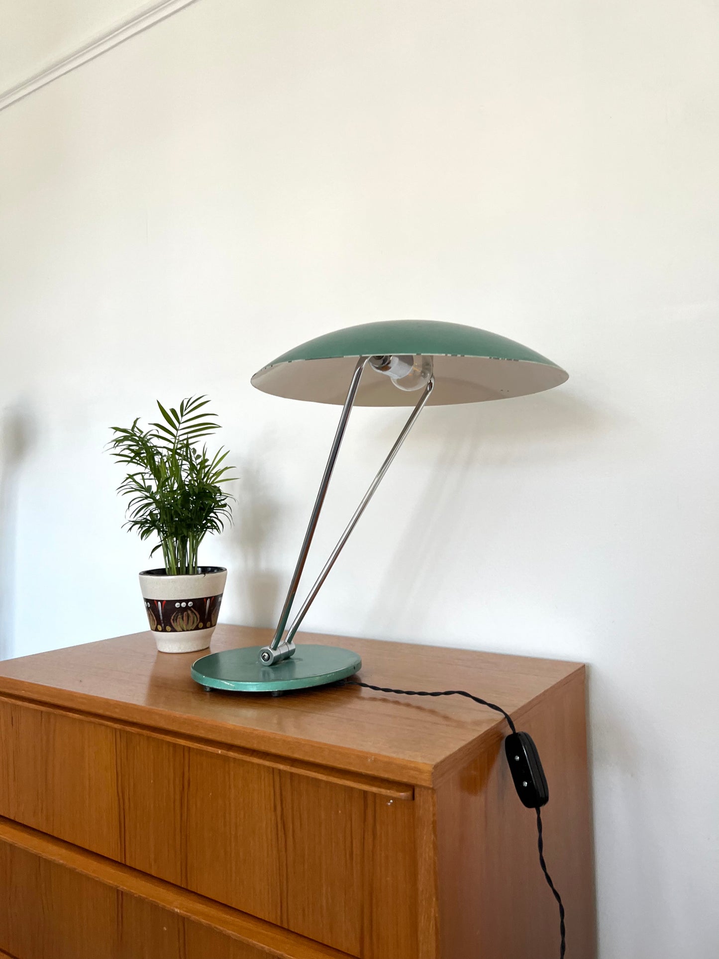 XL Space Age Mushroom/Flying Saucer Table Lamp