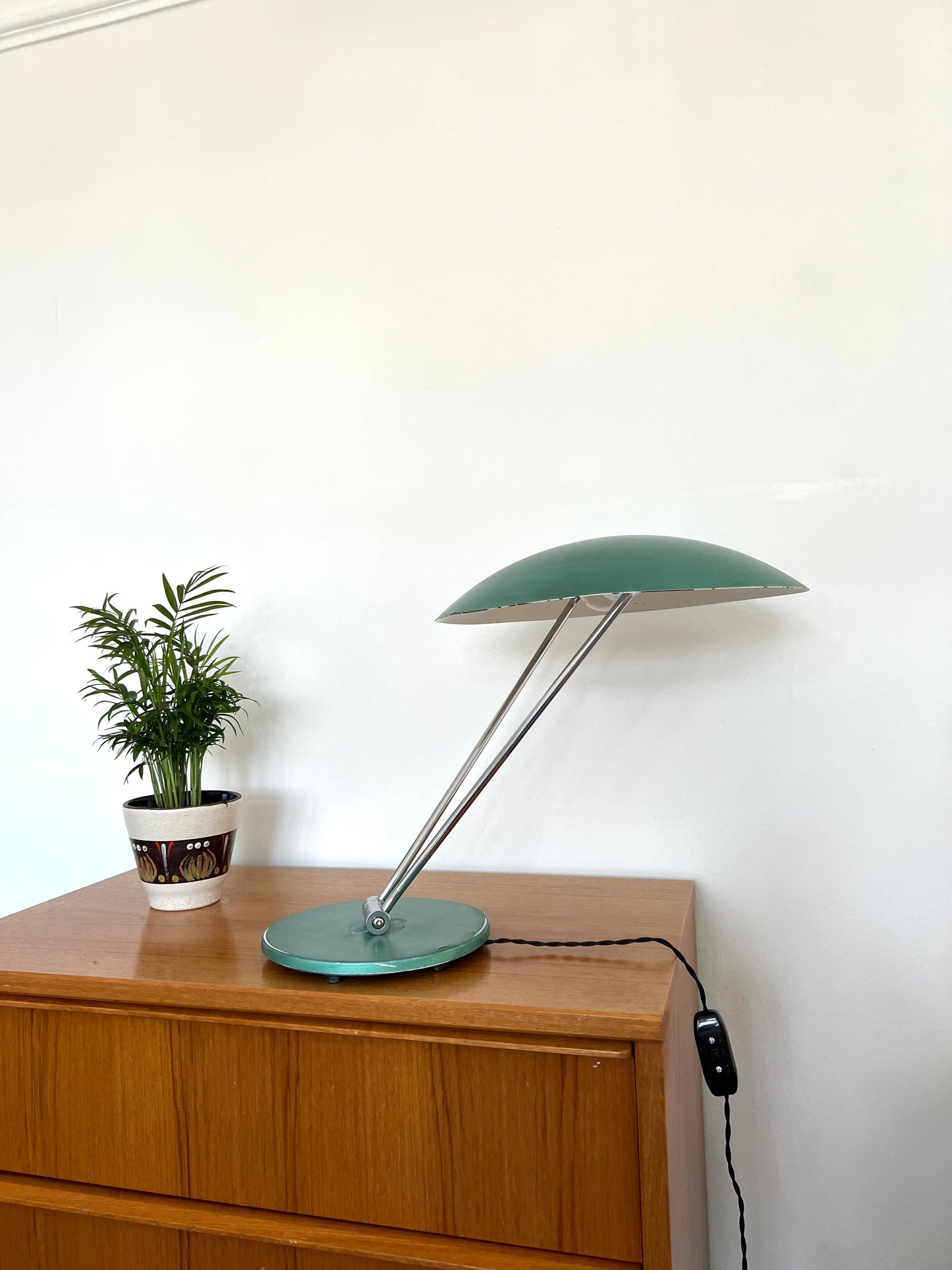 XL Space Age Mushroom/Flying Saucer Table Lamp