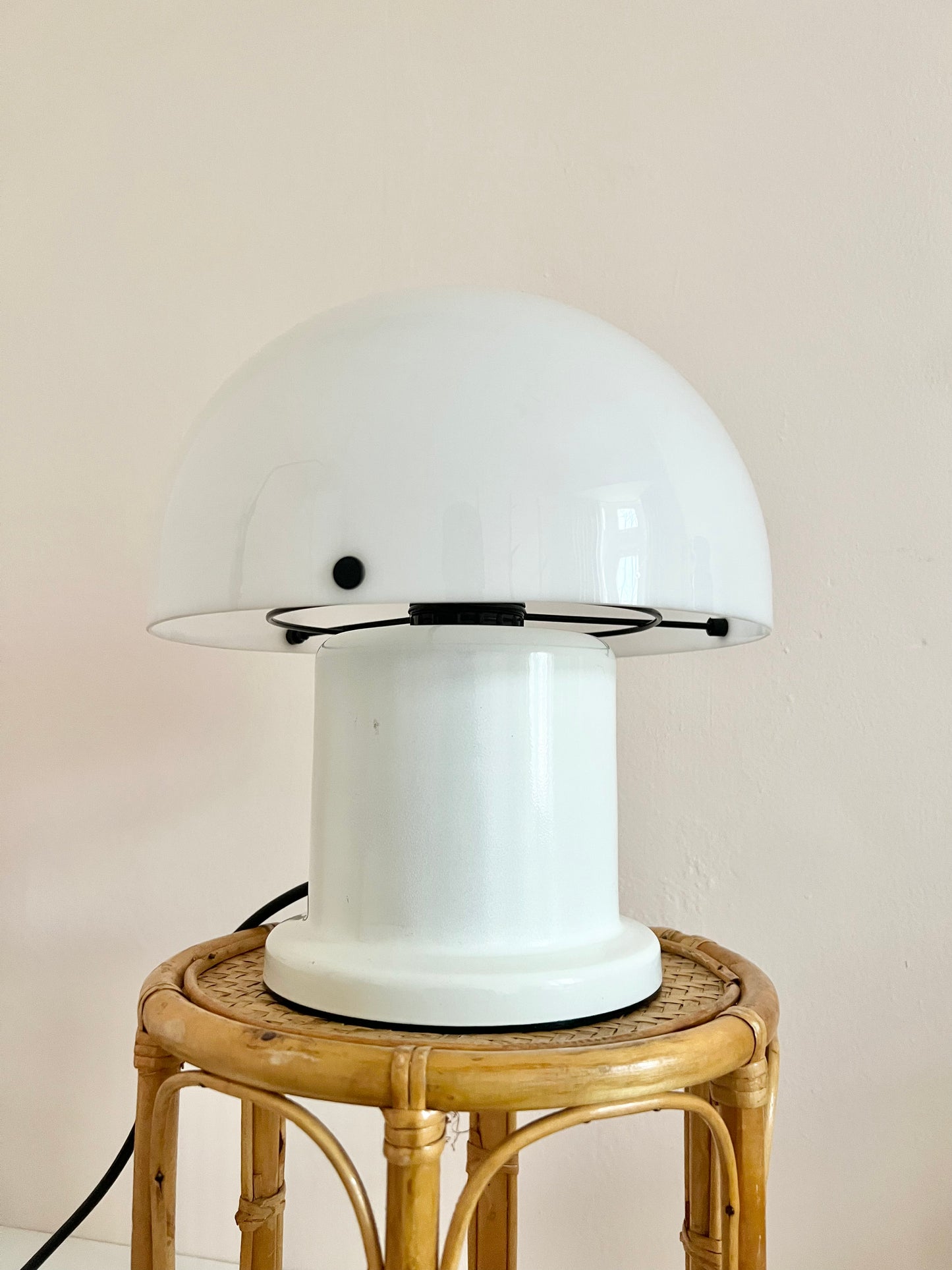 Mid Century White Mushroom lamp