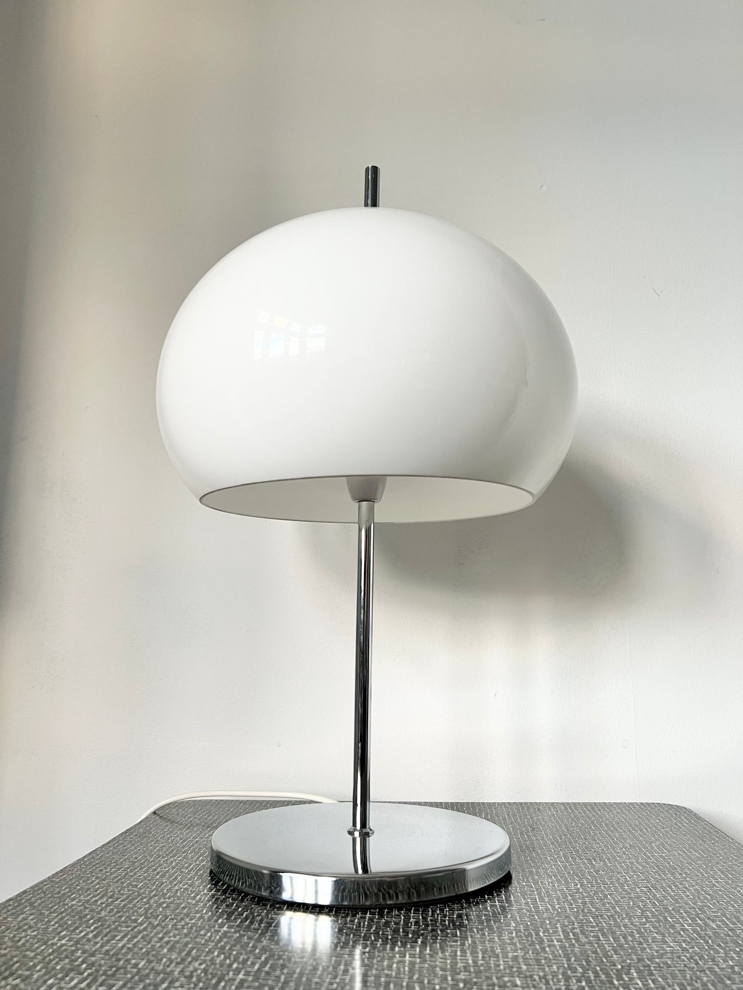 Vintage Guzzini Style Mushroom Table Lamp