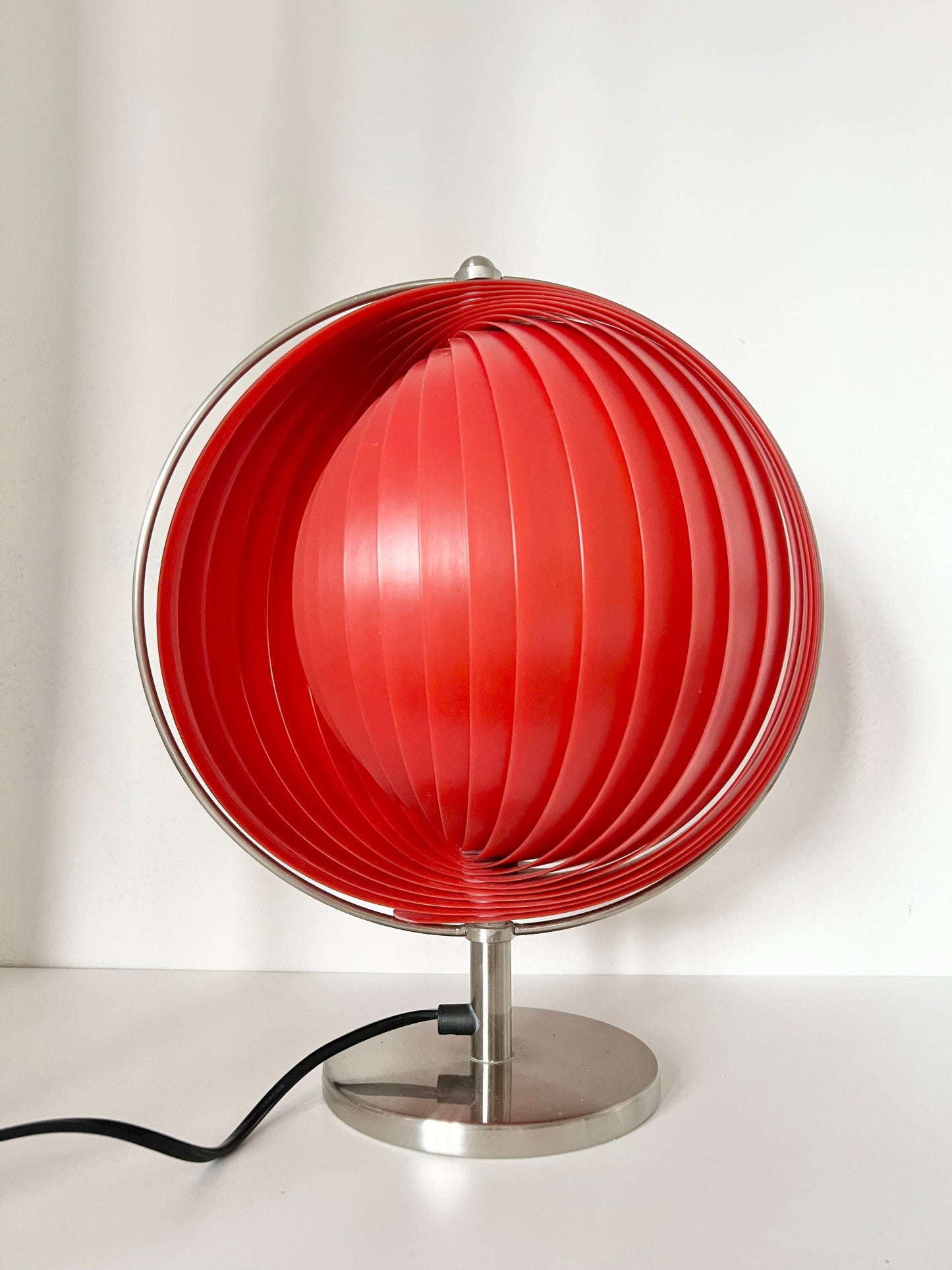 Mid Century Red & Silver Moon lamp By Kare Design