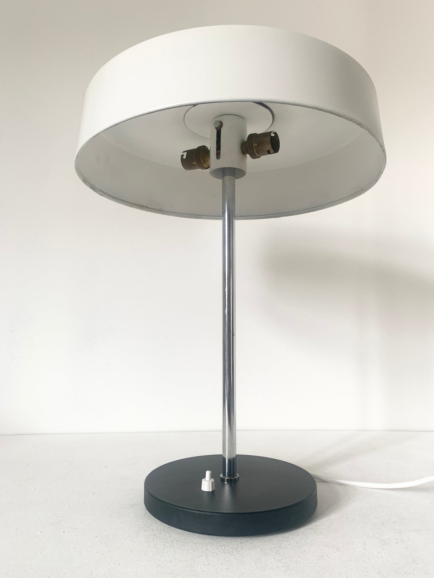 Mid Century Black & White President Table Lamp