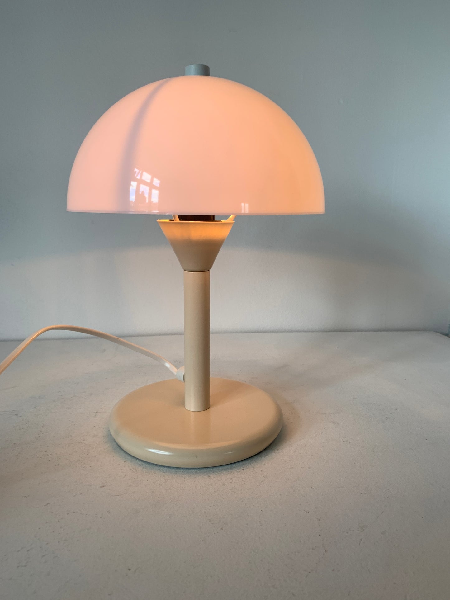 Mid Century 70's Mushroom Lamp