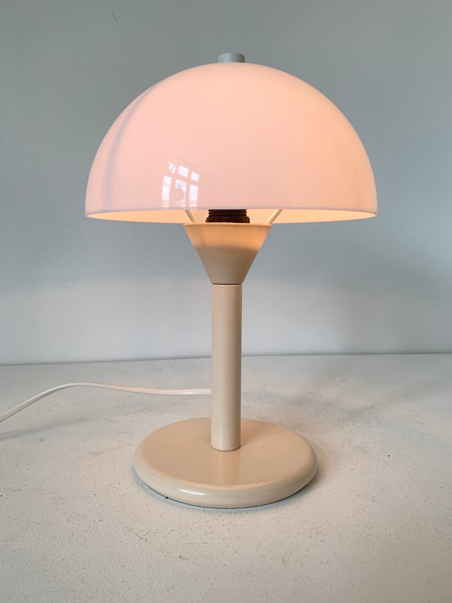 Mid Century 70's Mushroom Lamp