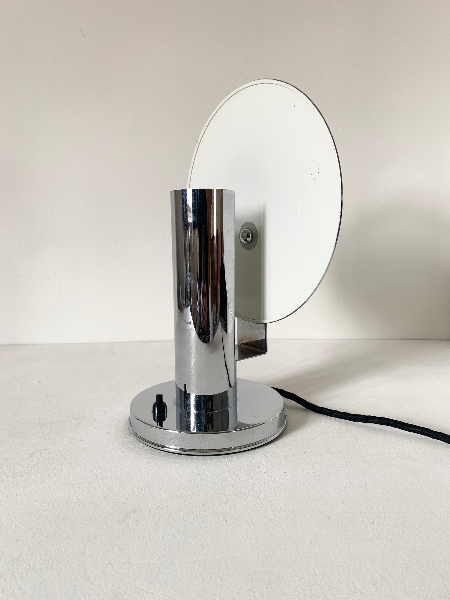 De Stijl Bedside Lamp GISO 36 Chr Produced by Technolumen