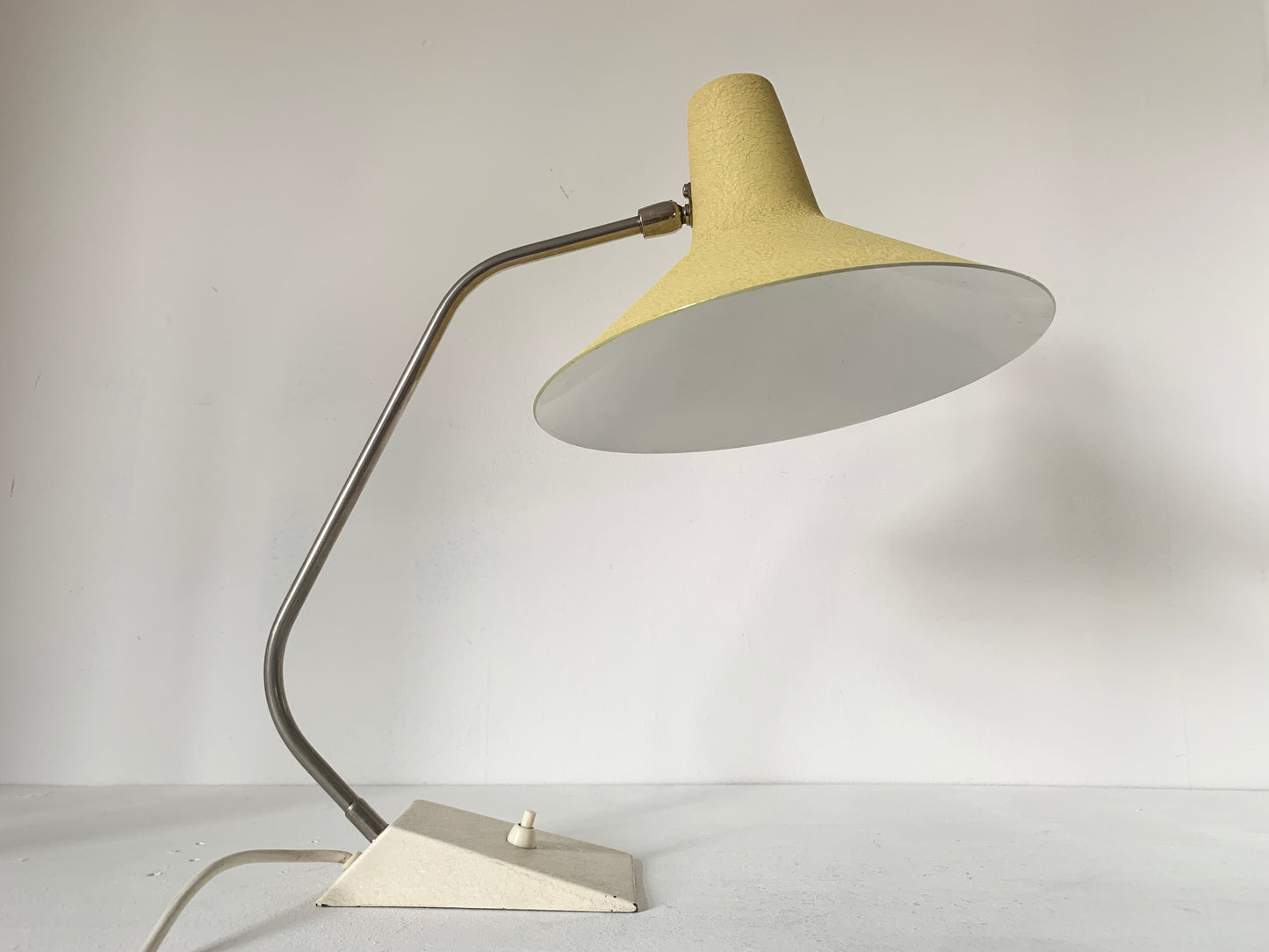 Type 63 Desk Lamp by SIS Leuchten